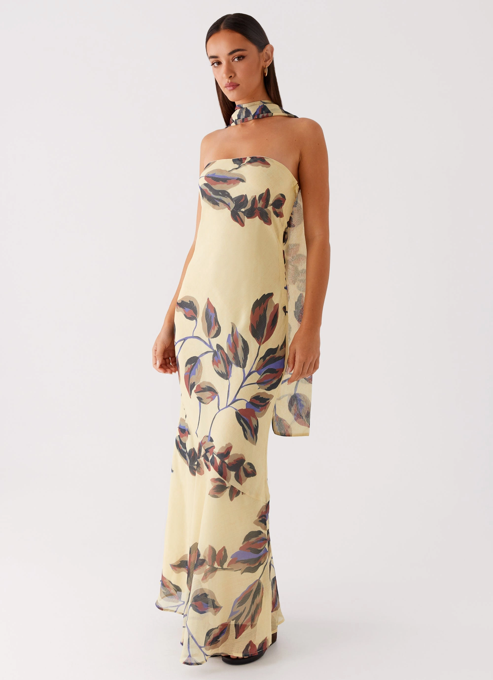 Layered Movement Seasonal Style Under The Pagoda Maxi Dress - Buttercream Leaf Print
