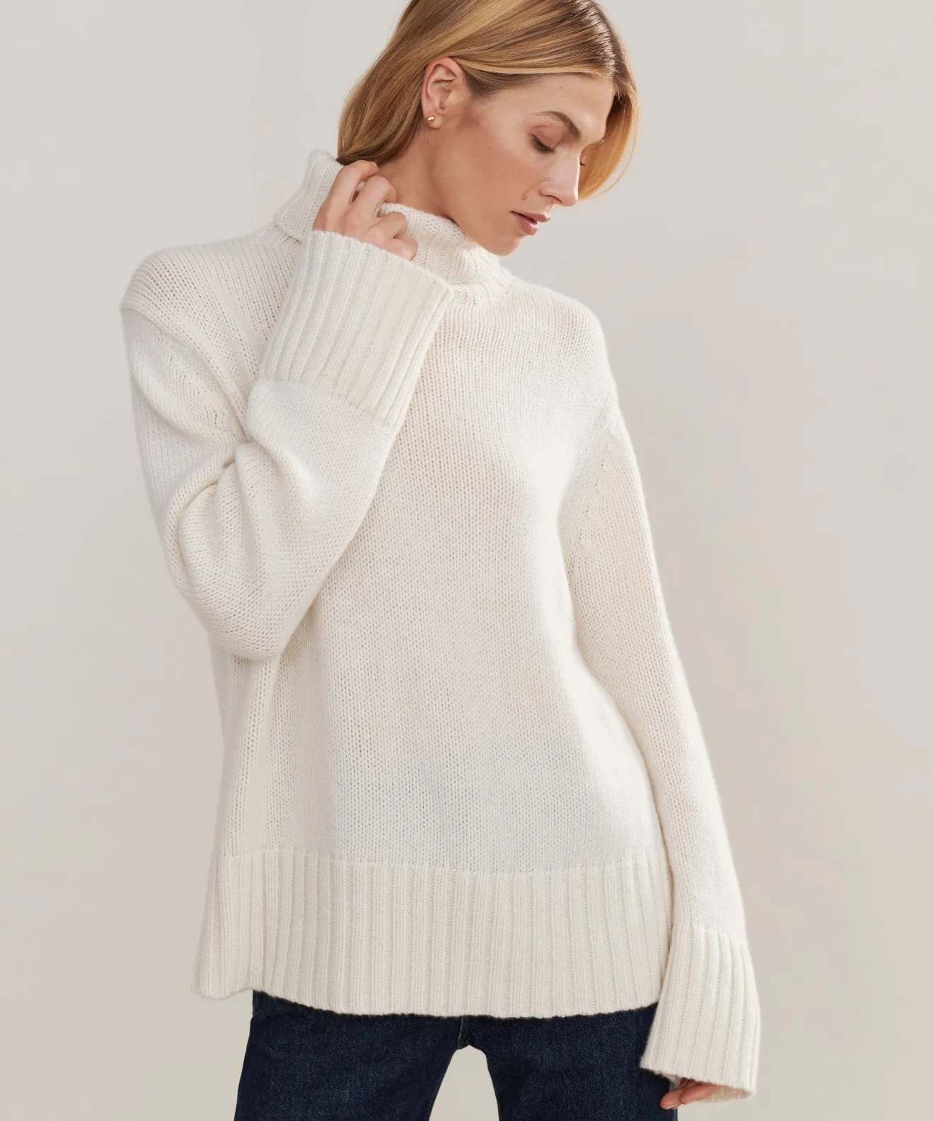 Reinforced Hemline DurableBlend Cashmere Jet Turtleneck