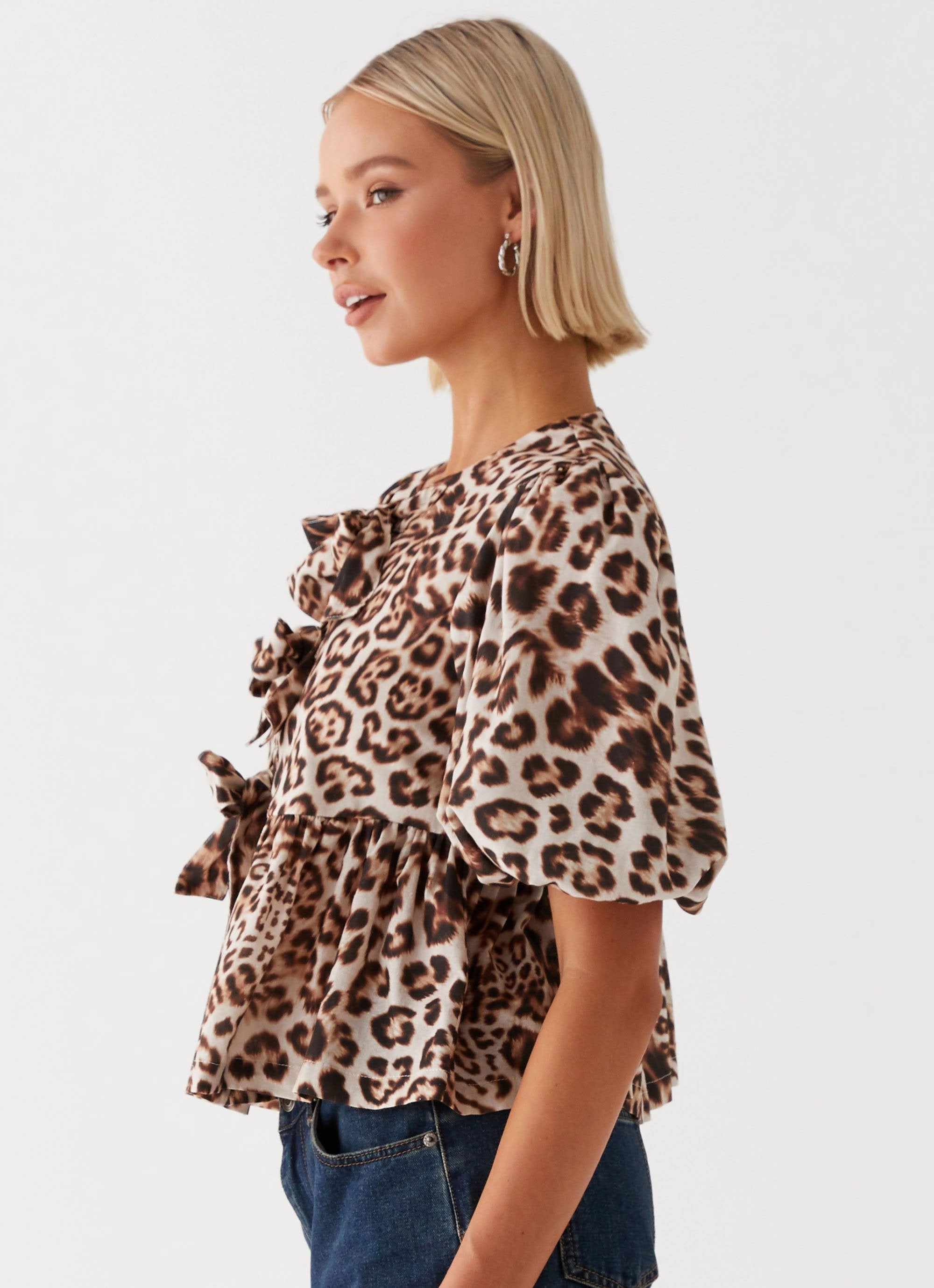 Water Repellent Finish Western Wind Tie Top - Leopard