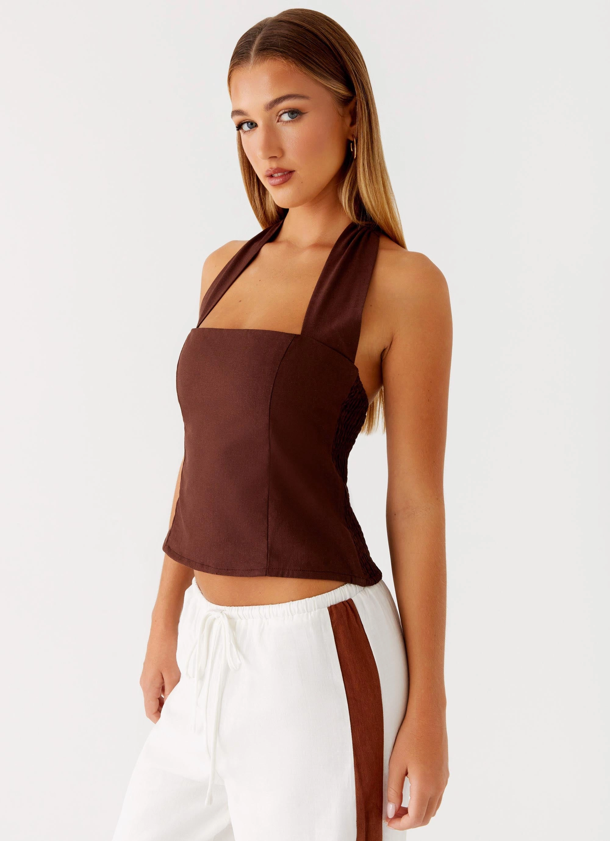 FlexibleCollar Sunflare Linen Halter Top - Chocolate