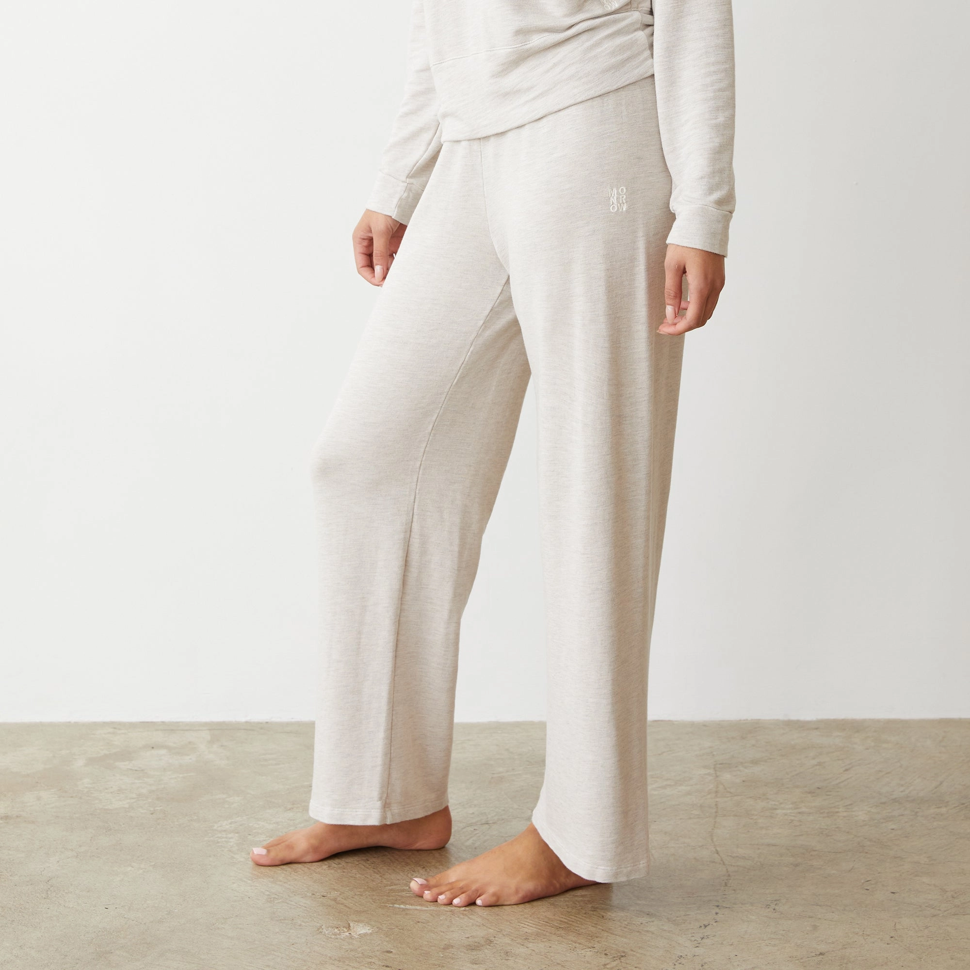 Move Easy Supersoft Crop Straight Leg Sweat