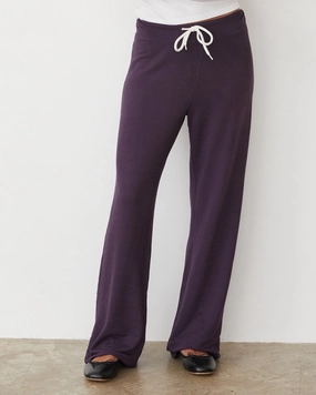 Supersoft Straight Leg Vintage Sweat RelaxedFit Supersoft Straight Leg Vintage Sweat EasyCare Fabric NoiseReduciting Zipper