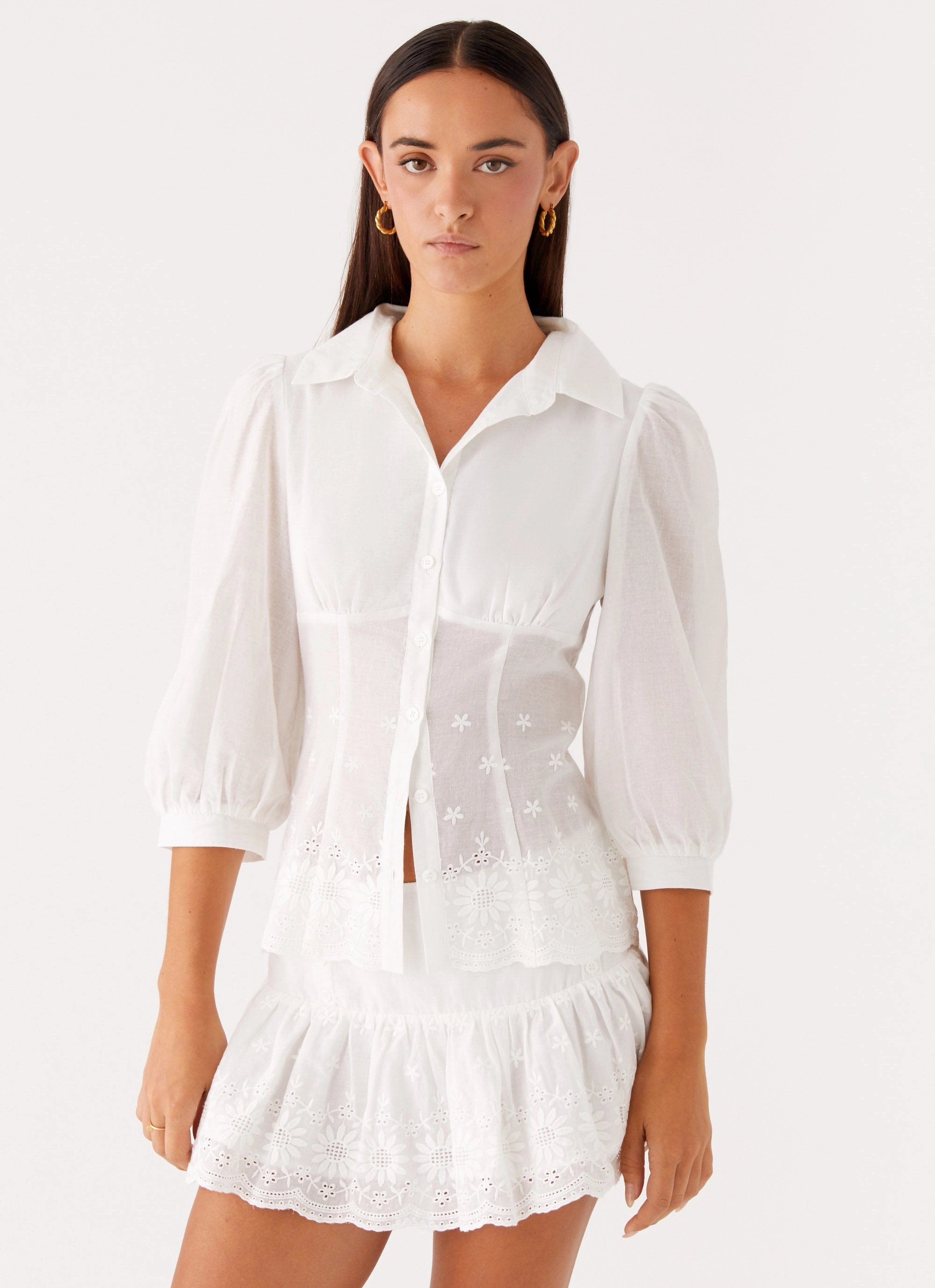 Fitted waist Sync Love Broderie Mini Skirt - White