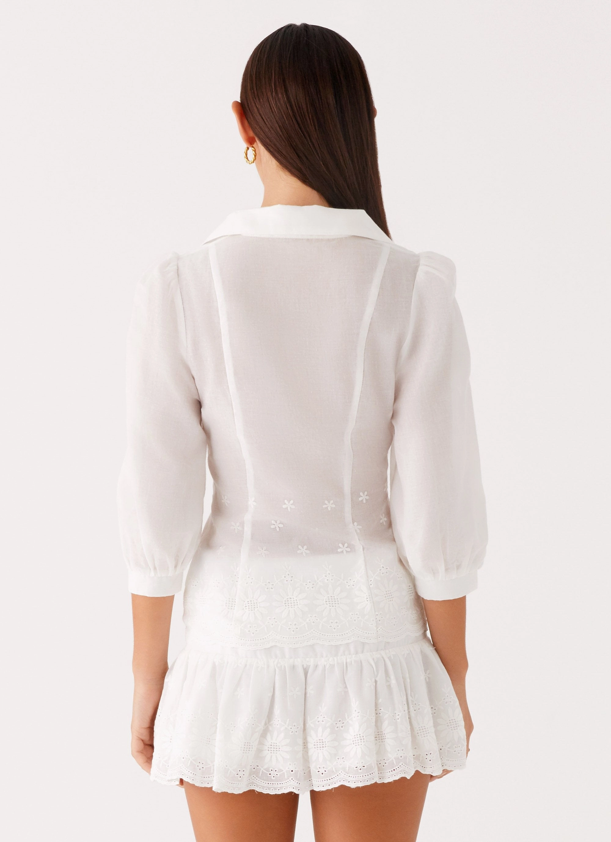 Soft Stretch Chill Comfort Fit Sync Love Broderie Mini Skirt - White