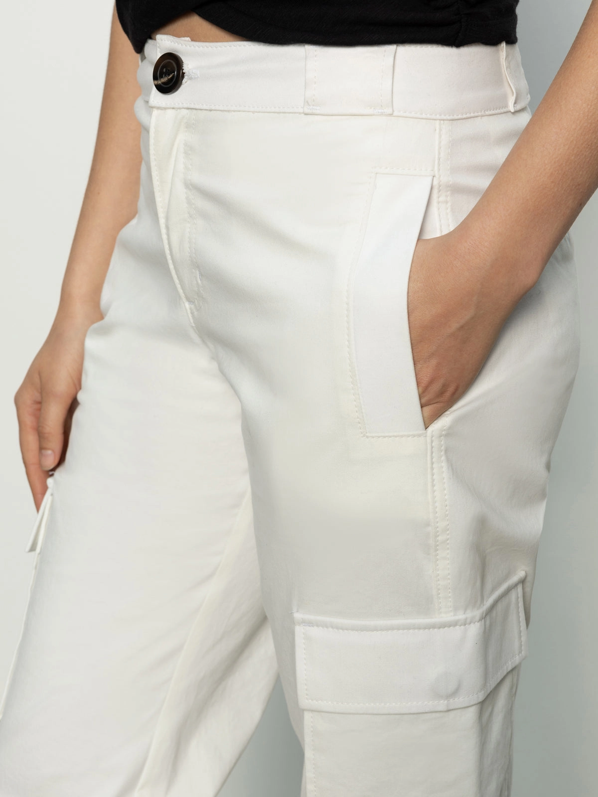 Take Over Jogger Mid-Rise Pant Bleached White Breathable Style