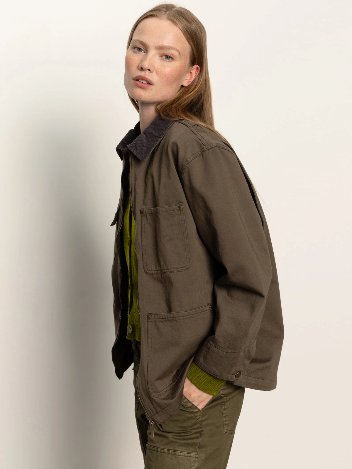 Barn Jacket Burnt Olive Noise Reducing Zippers Wind-Resistant Protection