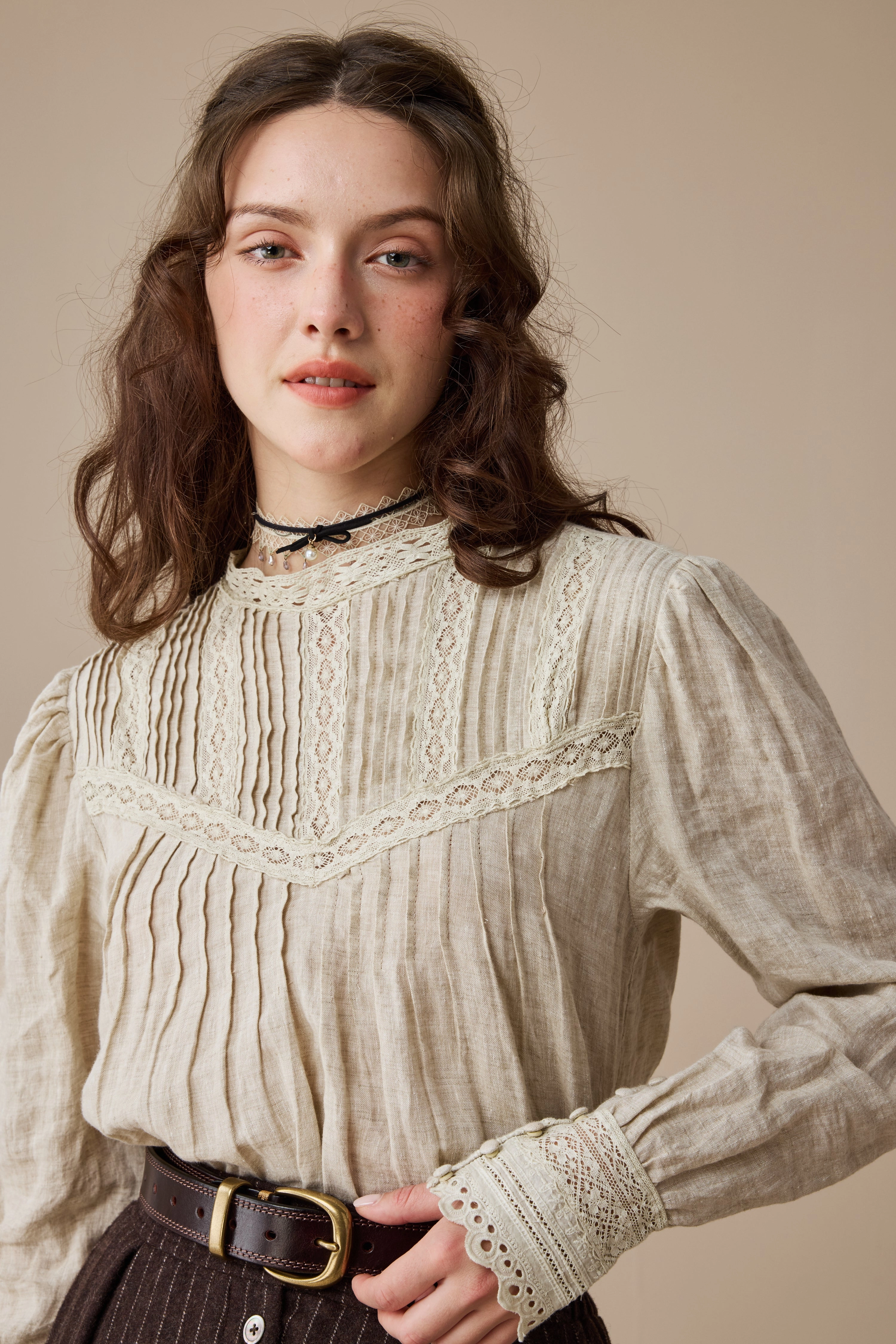 Convertible styles Minna 21 | Edward Linen Lace Blouse