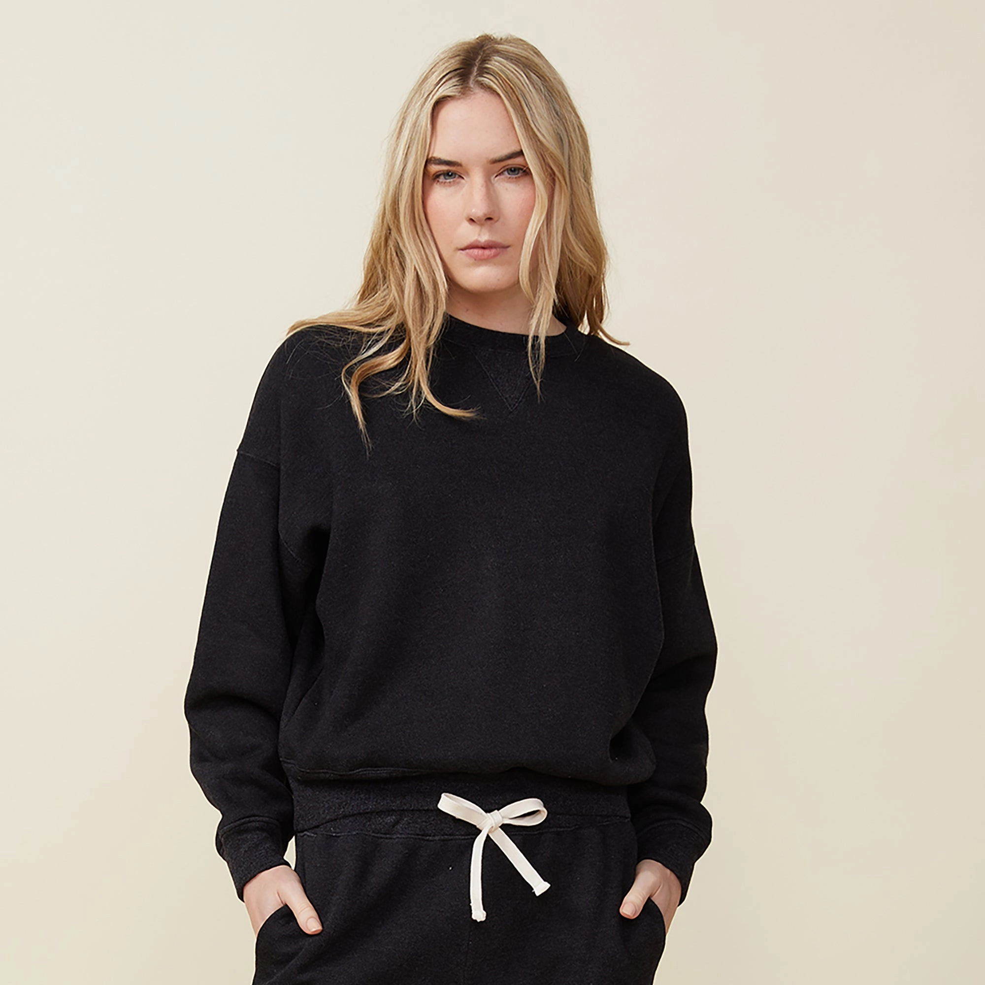 Reinforced Seams MoistureWicking Technology Teddy Fleece Crew Neck Sweatshirt