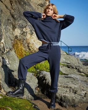 CollapsibleFrame Teddy Fleece Funnel Pullover