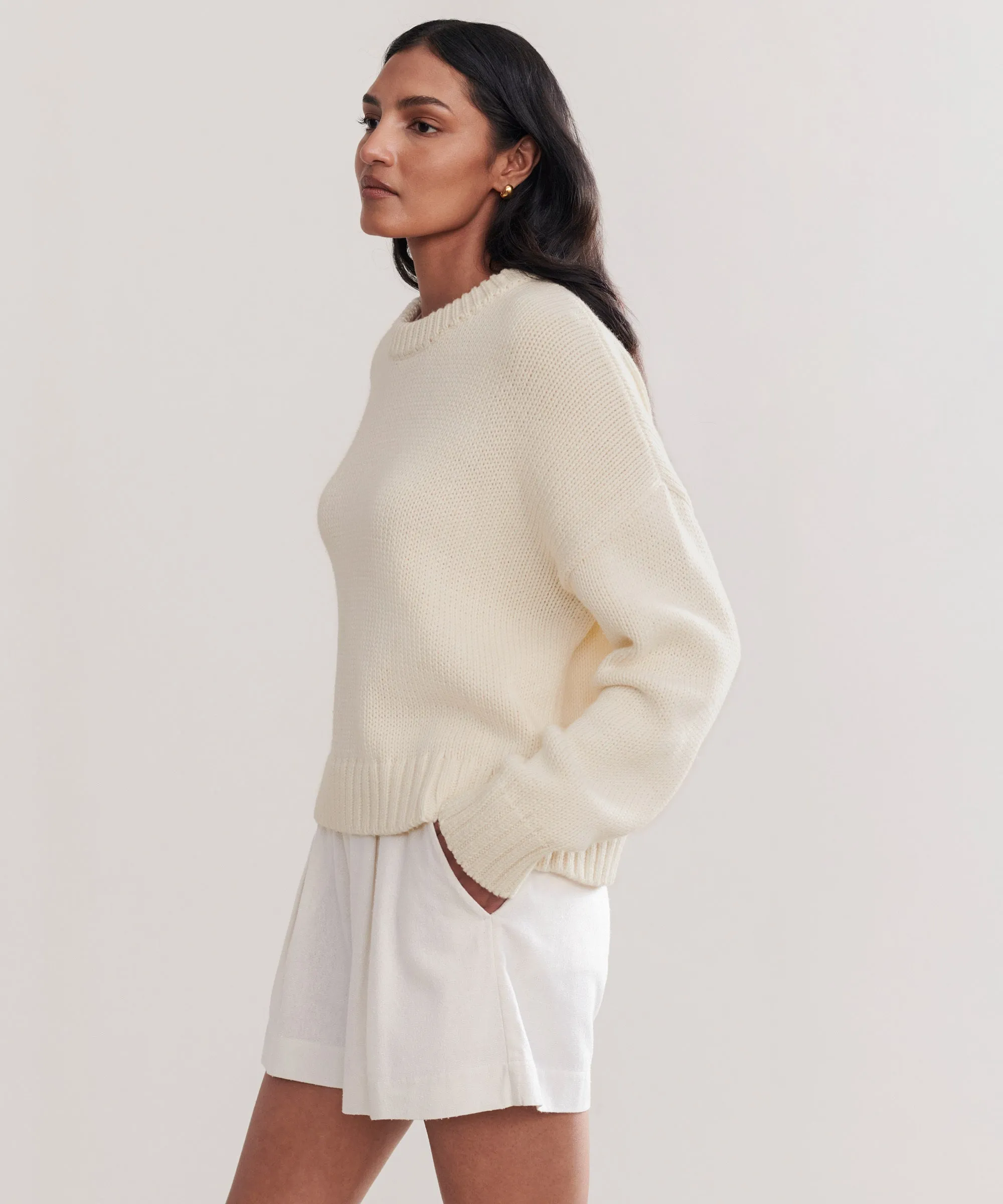 Reinforced Hems Durable Hem Stitching Chloe Crewneck