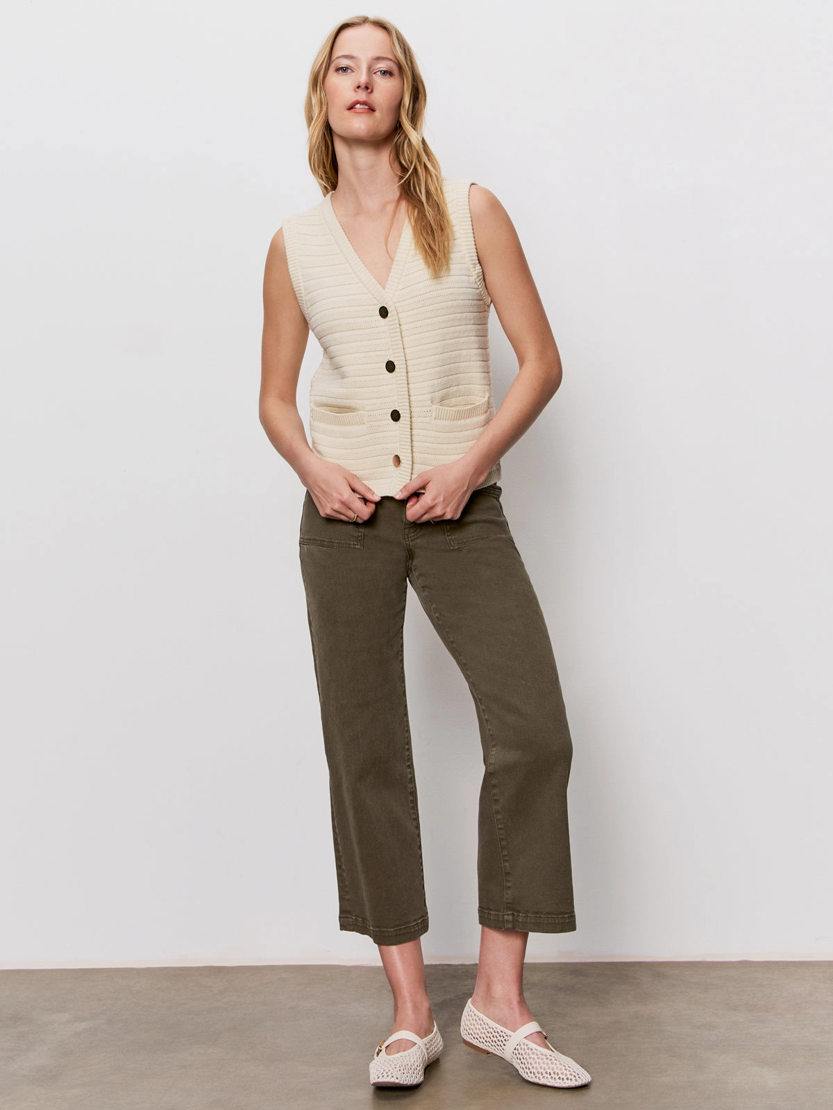 Layered Knit Structure Eco Friendly Fibers Textured Sweater Vest Macrame