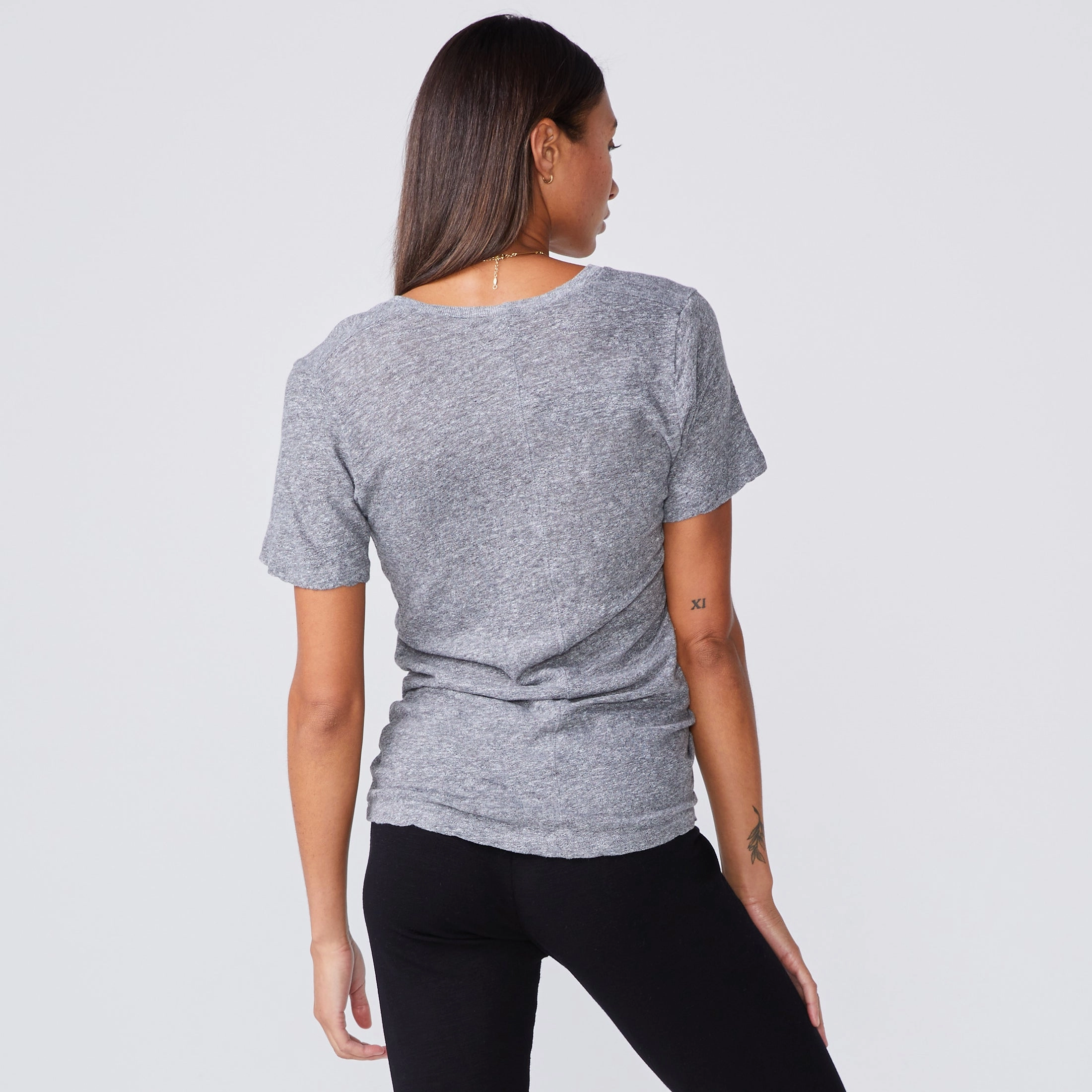 NonRestrictive Fit AllPurposeWear Textured Tri-Blend Fitted V Neck Tee