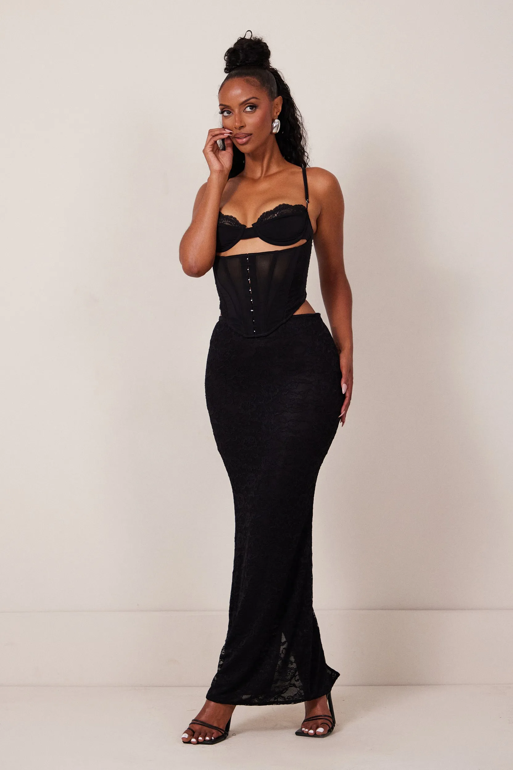 The Lace cup corset midaxi set - Black