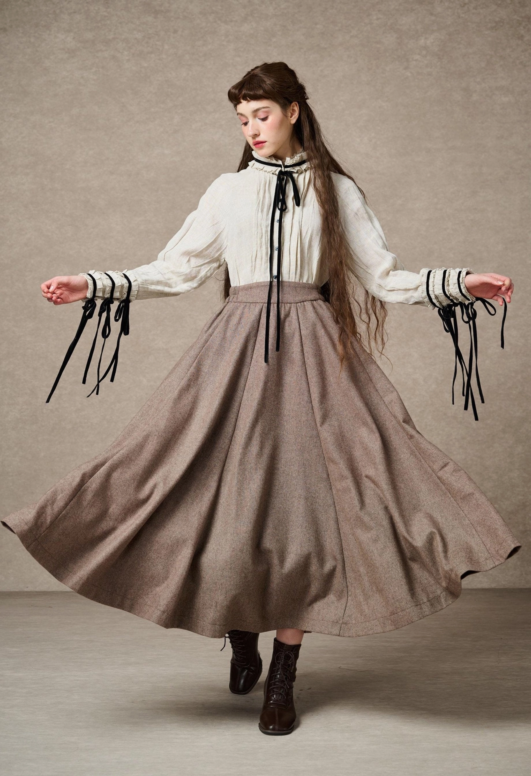 The Soft Lawn 12 | Midi Wool Skirt Heat Keep Quick Access Pockets