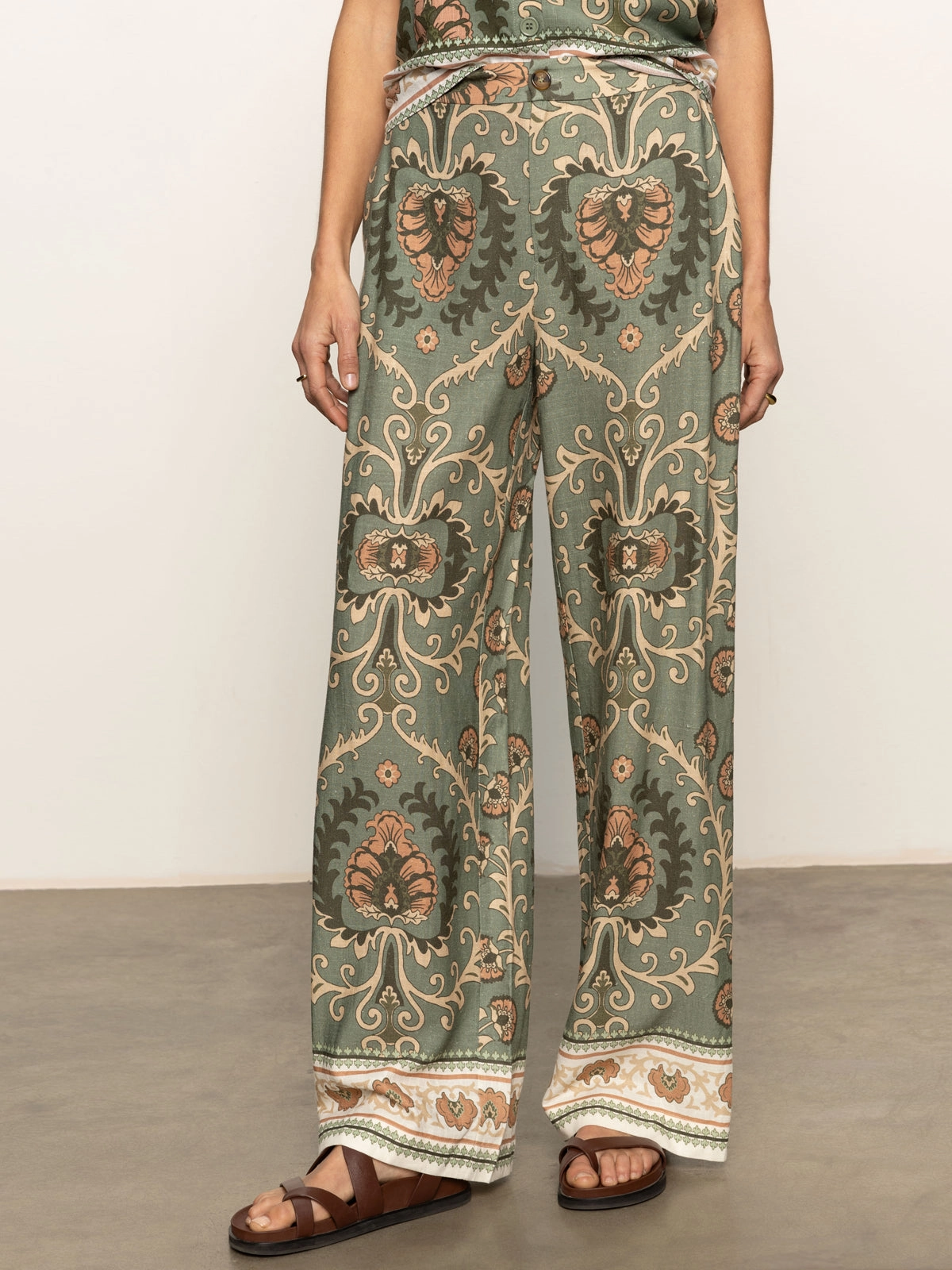 Cozy Essentials Timeless Comfort The Soft Semi High Rise Trouser Mezzo Sage