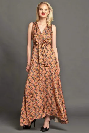 Timeless Grace Venice Dress - La Traviata Flattering Style Venice Dress - La Traviata