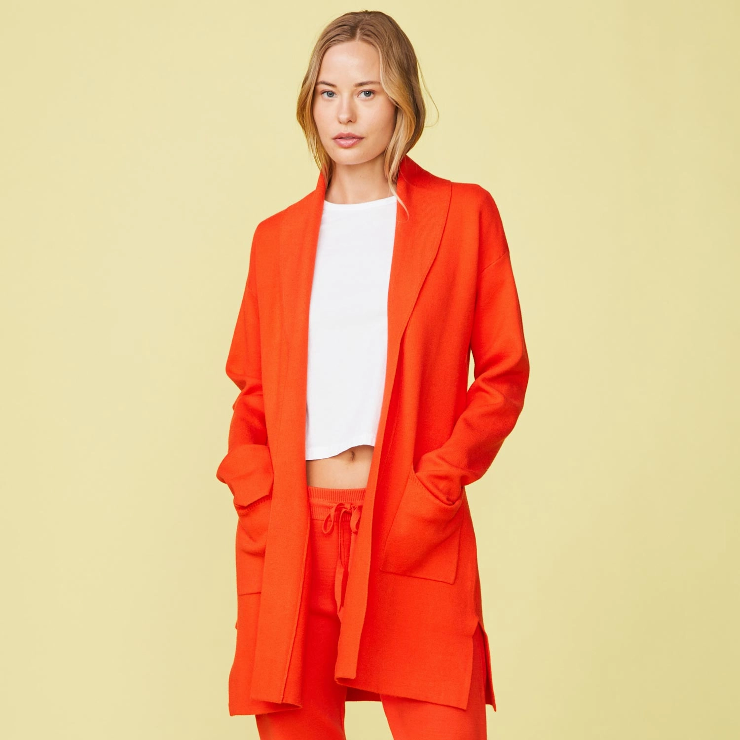 Low Profile Collar MeshPanelIntegration Supersoft Sweater Knit Cardigan