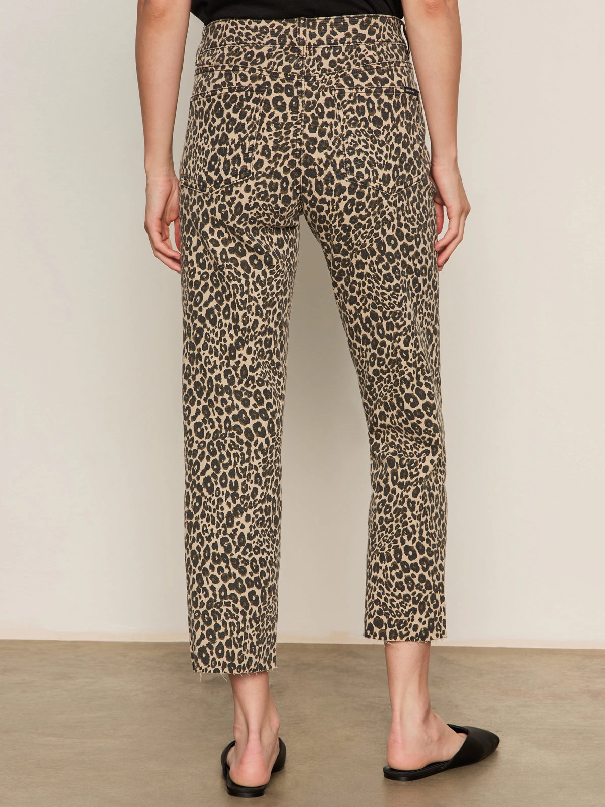 All Day Comfort Fit Cadence 90's Straight Crop Jean French Kitty