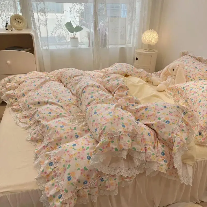 Trend4us Floral Lace Ruffle Bedding Set