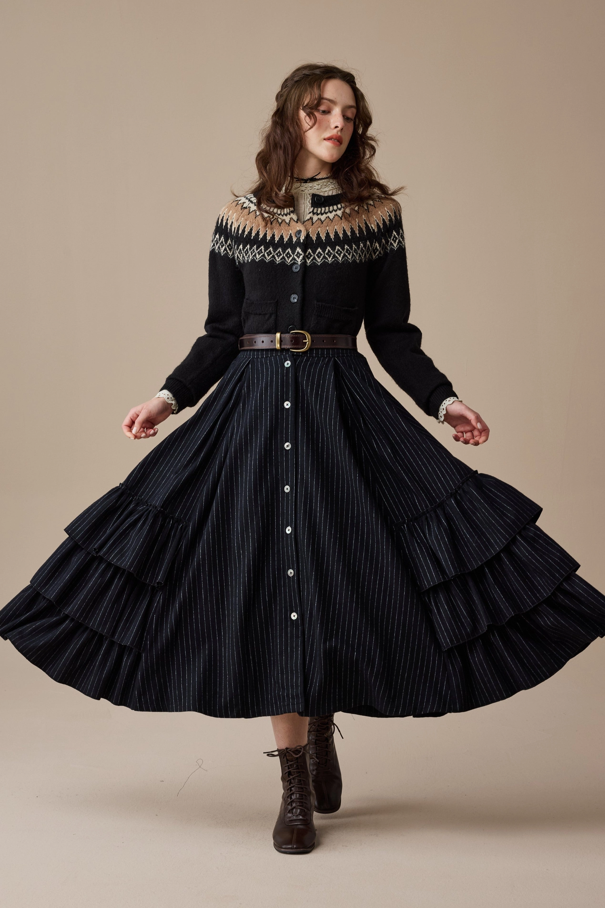 Breathable Softshell Layer Kaite 18 |ruffled maxi wool skirt