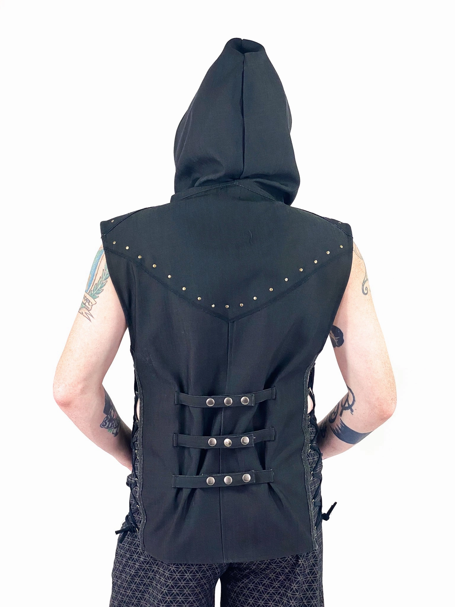 Trickster Vest Layering Compatible Cut