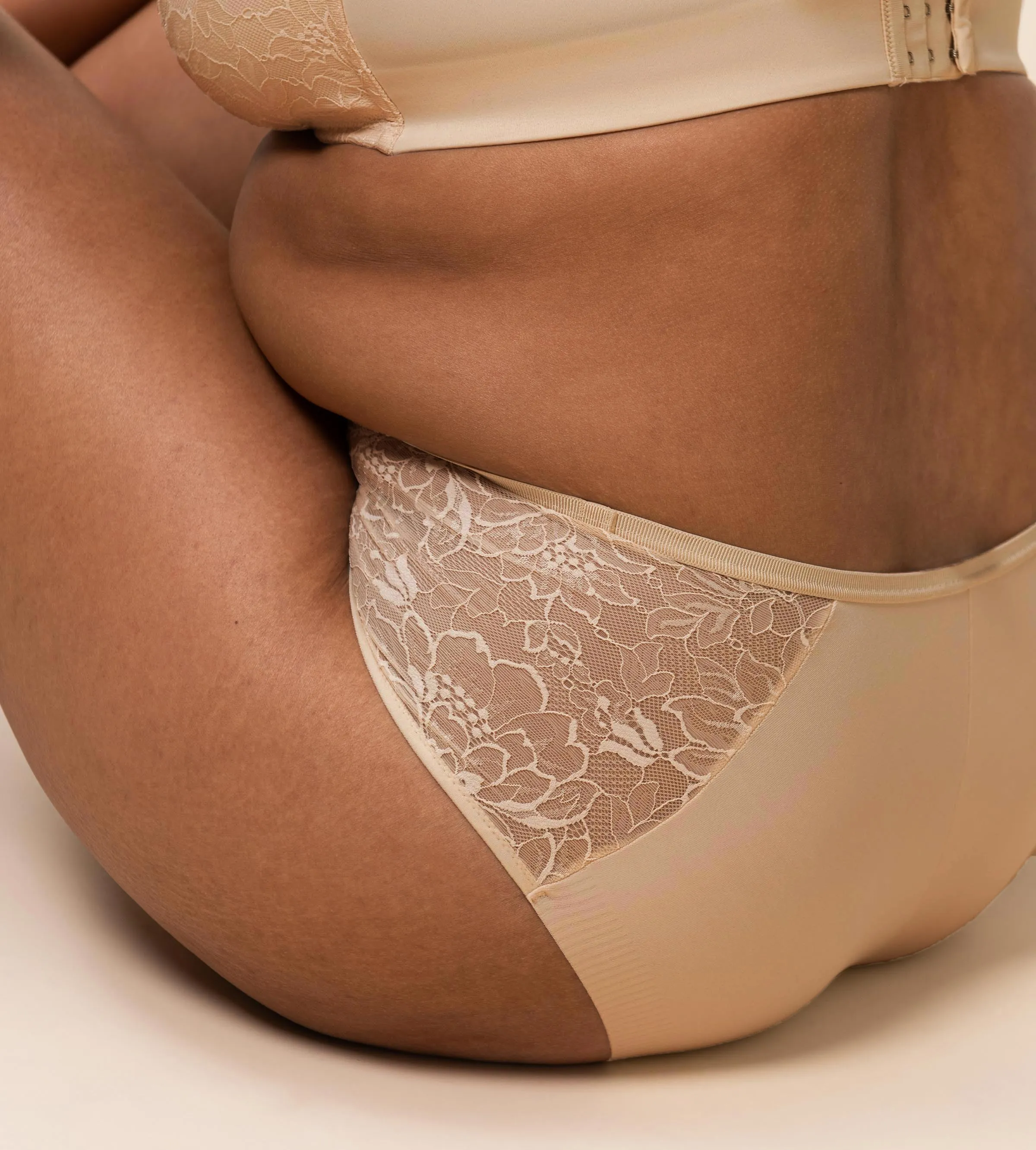 Triumph - Amourette Charm - Maxi High Waist Briefs - NEW