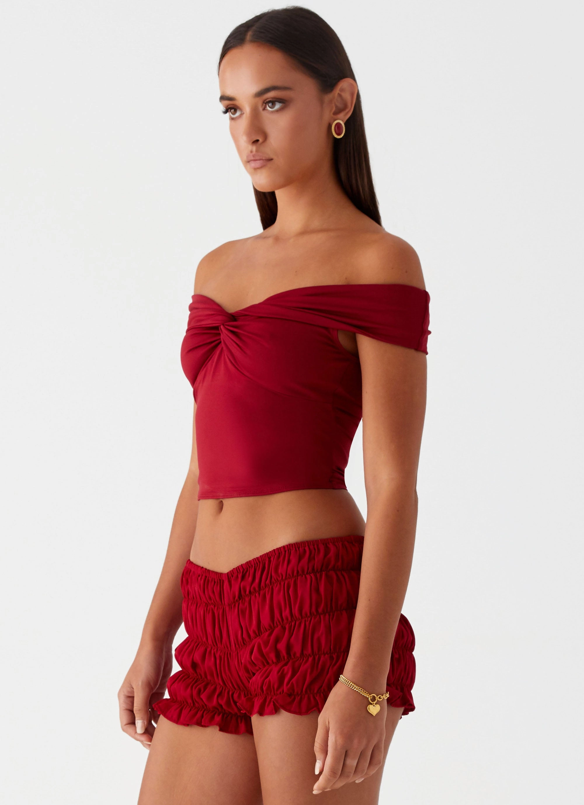 Chic Look FlexibleRibbing Trixie Twist Off Shoulder Top - Maroon