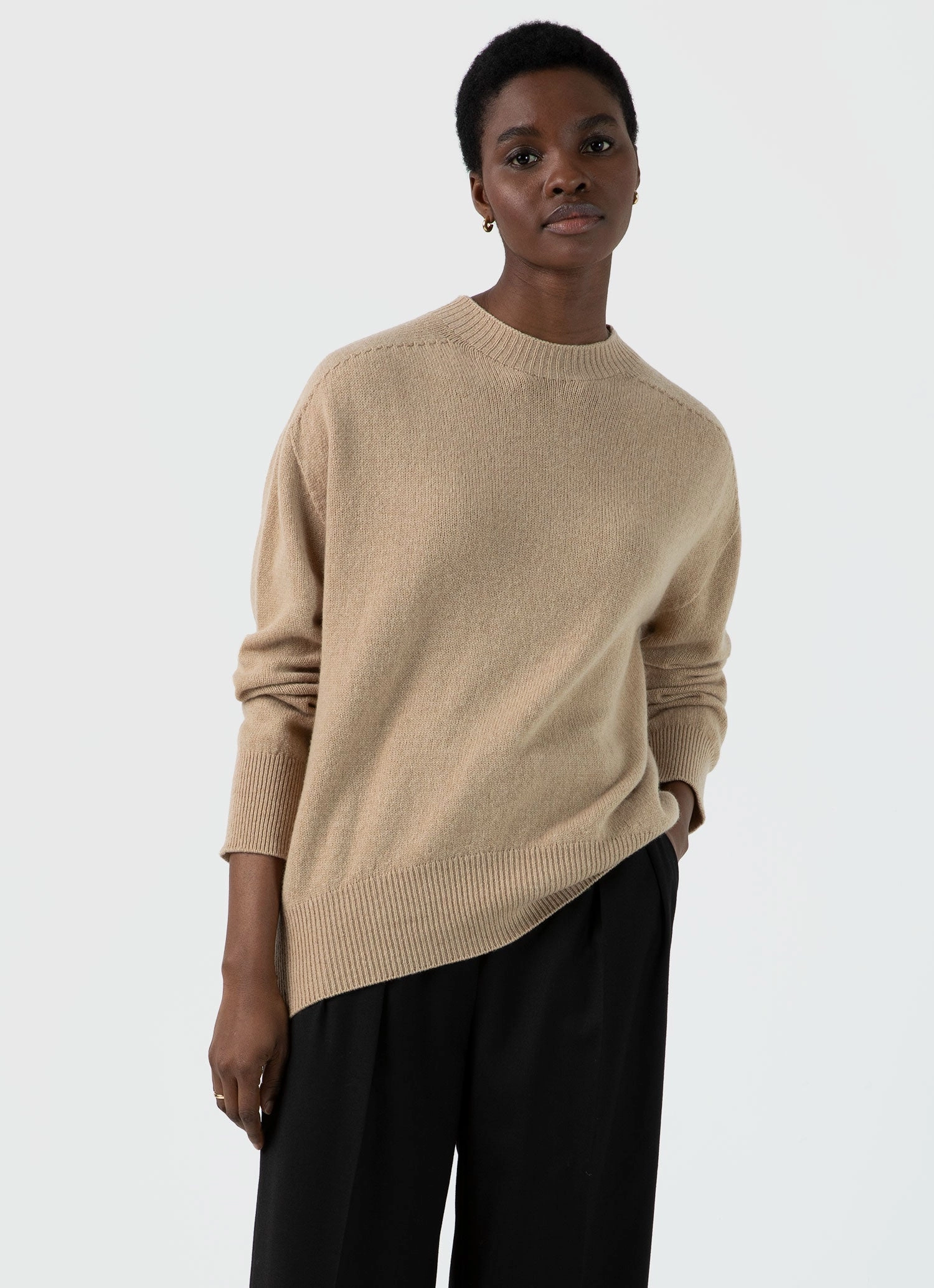 Women's Lambswool Crewneck Jumper in Light Camel Office Comforted Urban Trend