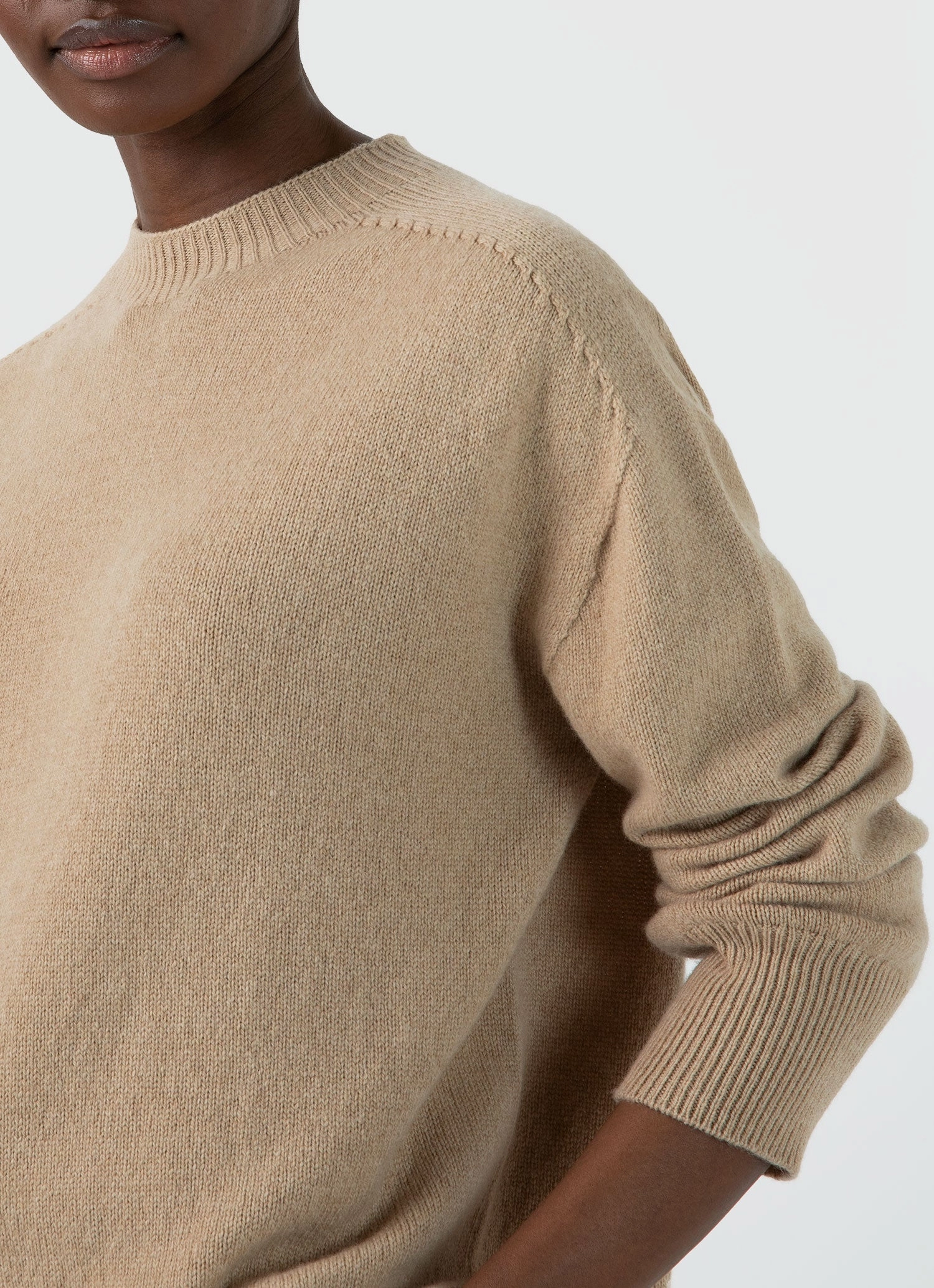Daily Warmth Women's Lambswool Crewneck Jumper in Light Camel