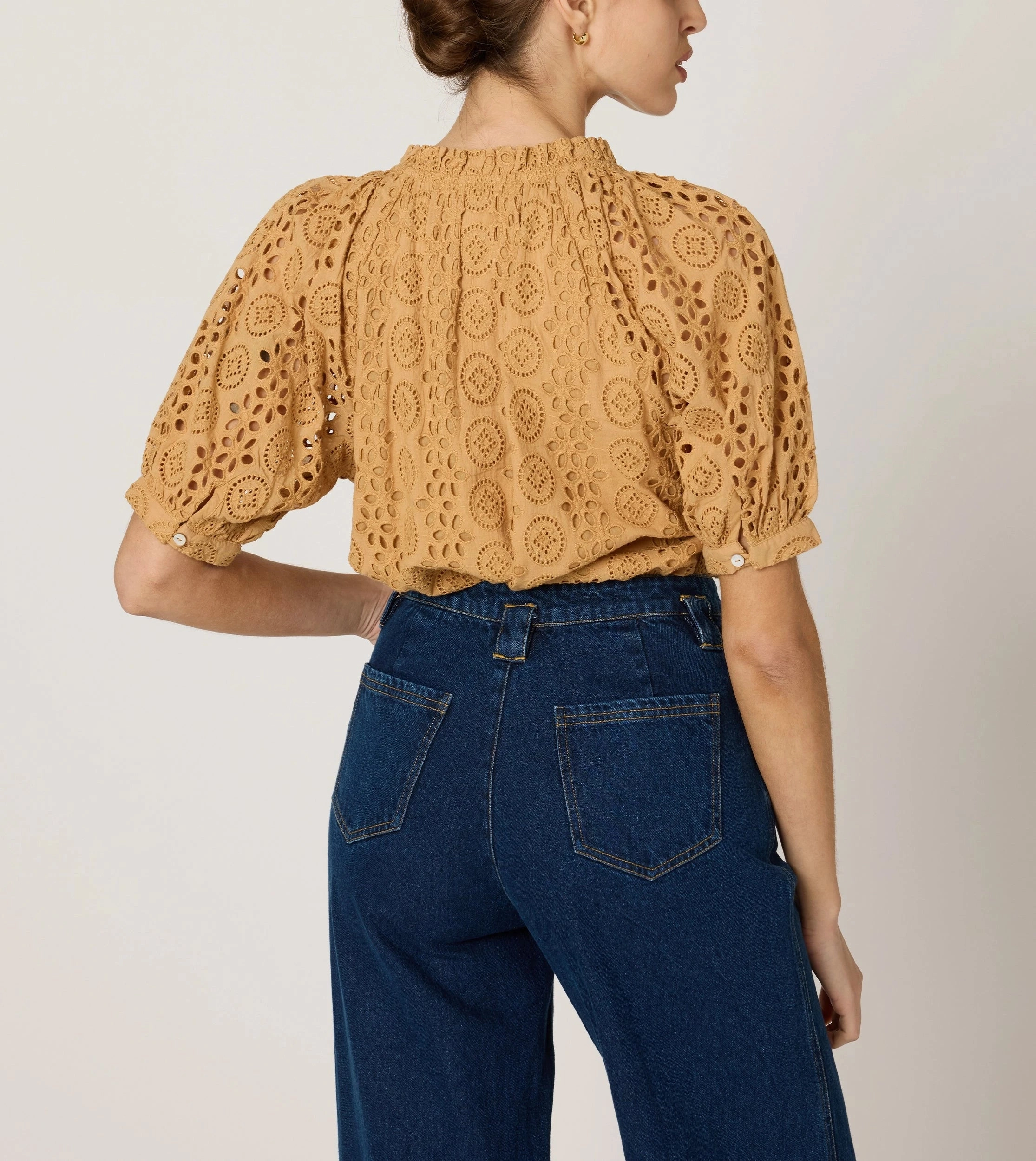 HeatRegulating Kate Blouse | Wheat