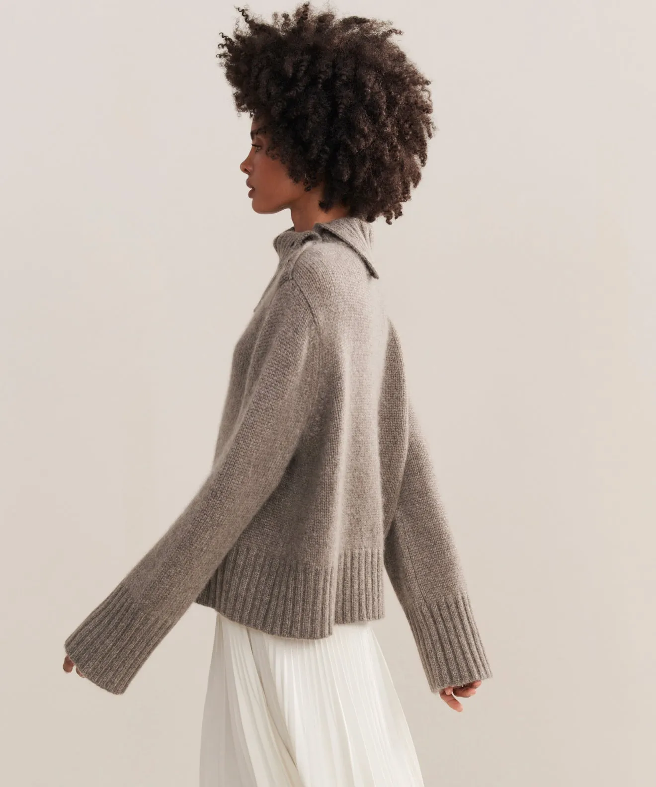 Cashmere Jackie Sweater FasteningHood