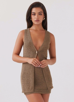 Capri Glow Knit Top - Khaki FlatlockSeamTechnique elegant design