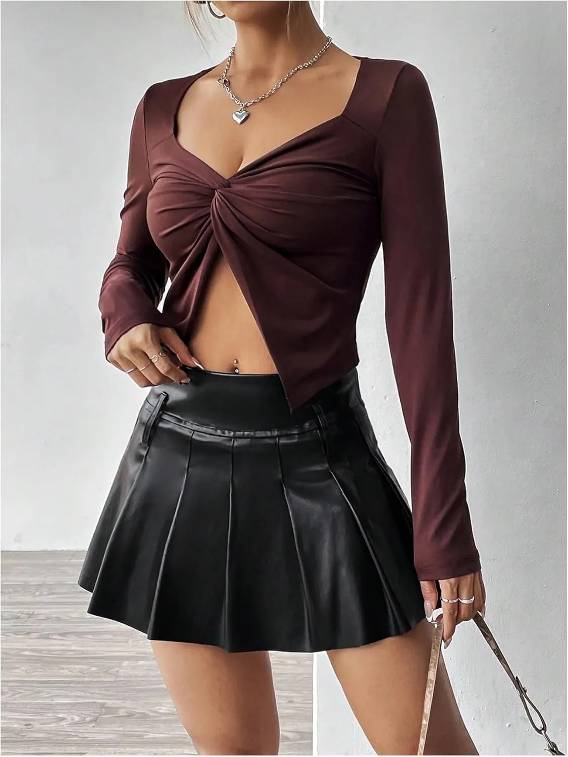 Verdusa Women's Pleated Leather Skirts High Waisted A Line Skater Mini Skirt