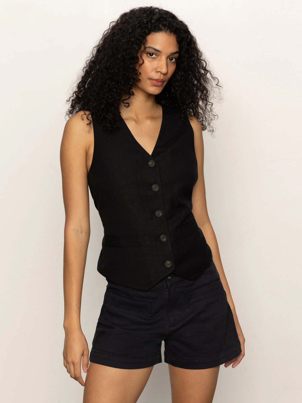 Layer Flex Relaxed Modern Vest Black