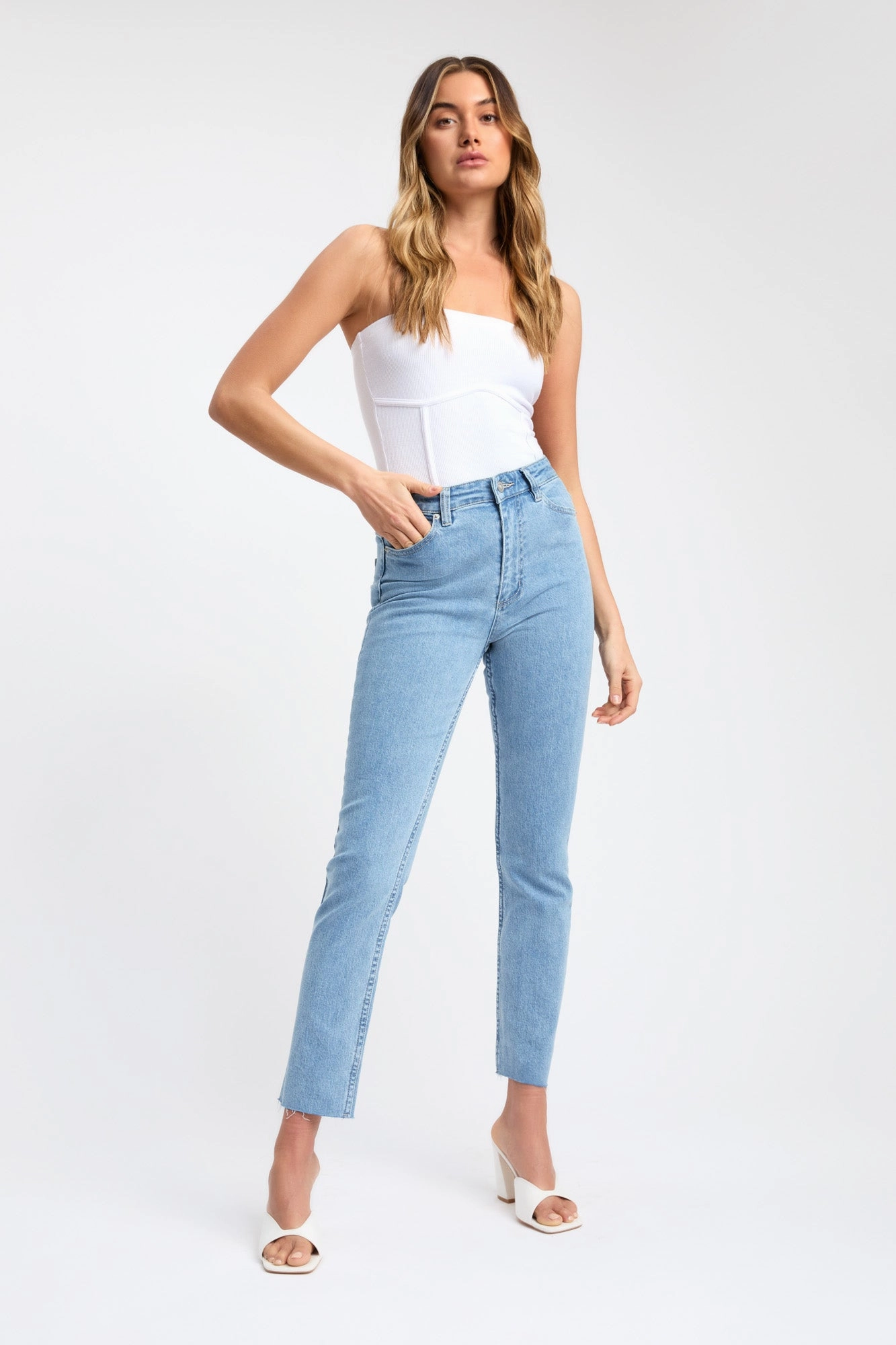 Freya Jean Cool And Simple Laidback Style
