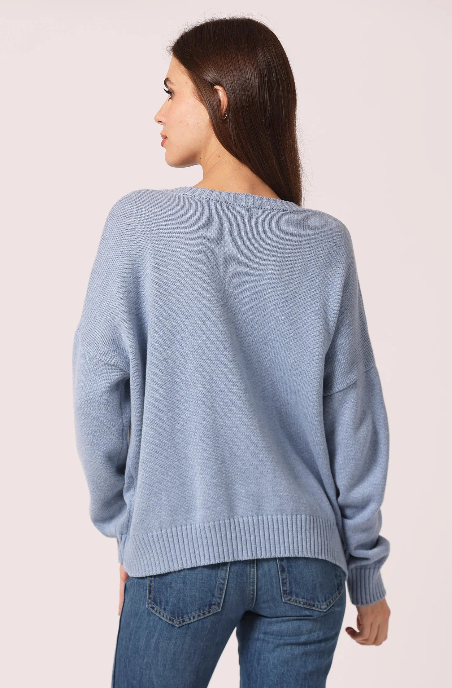 Light Weight Essential Knit Minnie Rose Cotton Cashmere Boxy V Neck