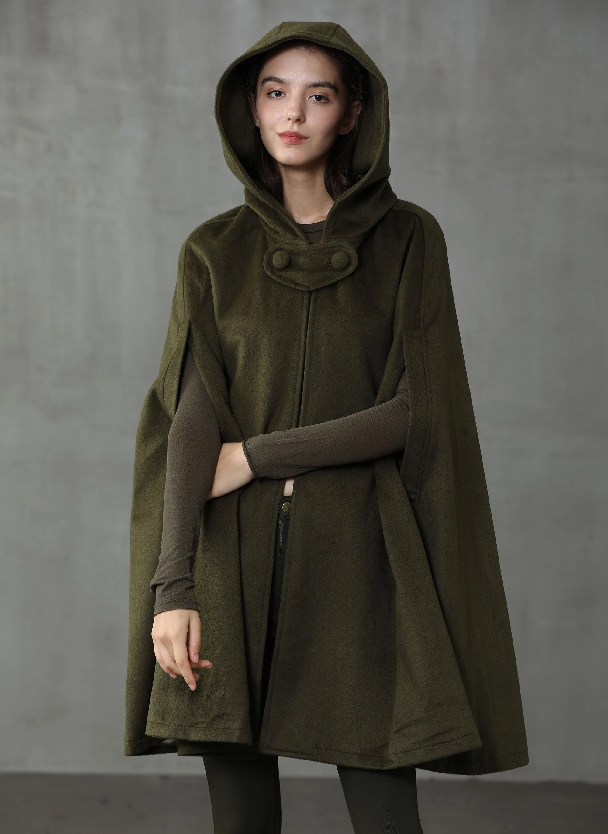 The New Yorker | Hooded Cashmere Cape TemperatureRegulatingFabric