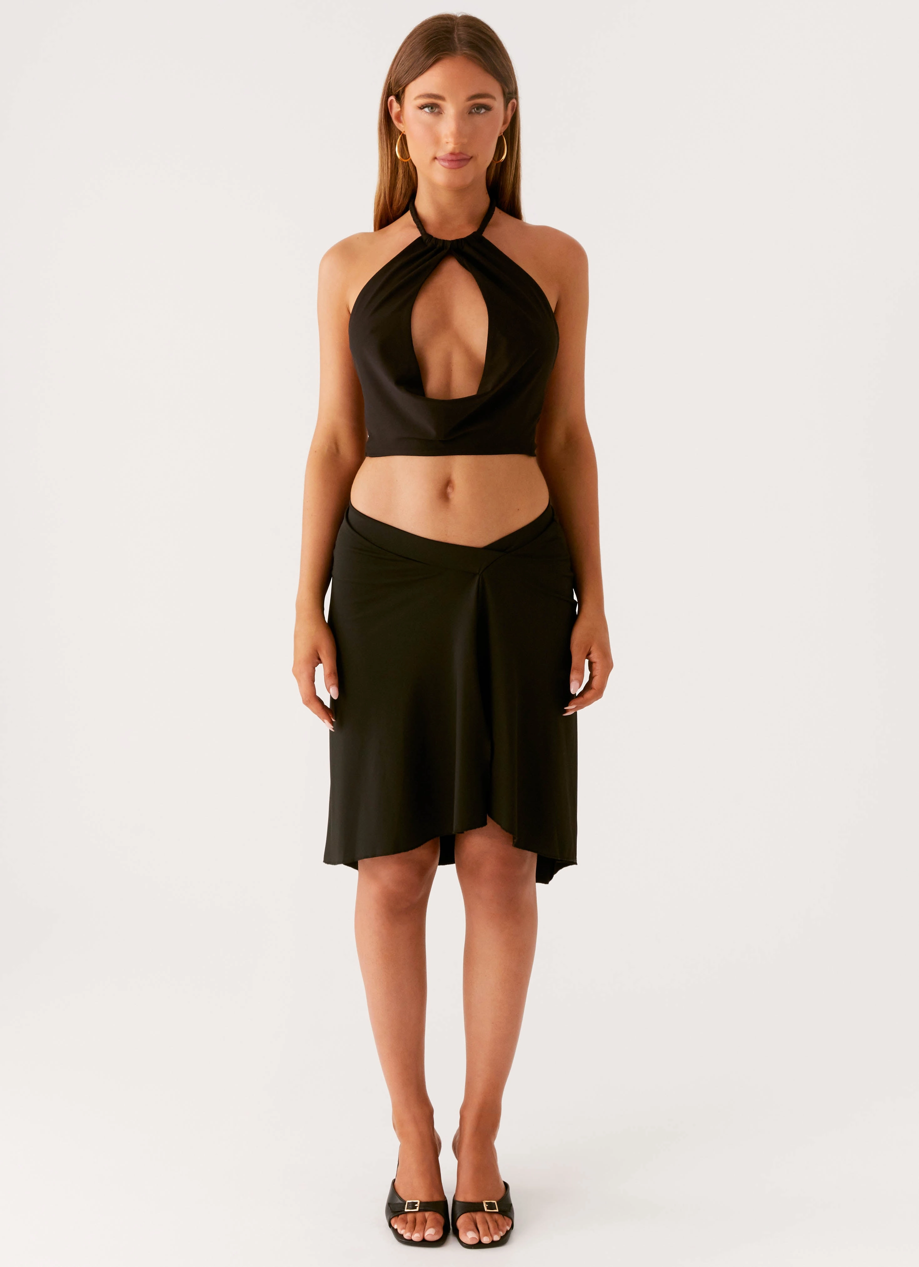 Relaxed Tee Sustainable Textile Calisa Cowl Top - Black