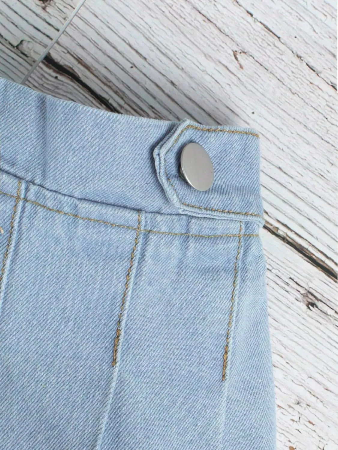WDIRARA Girl's Pleated Raw Hem High Waist Button Front Summer Casual Denim Short Skirts