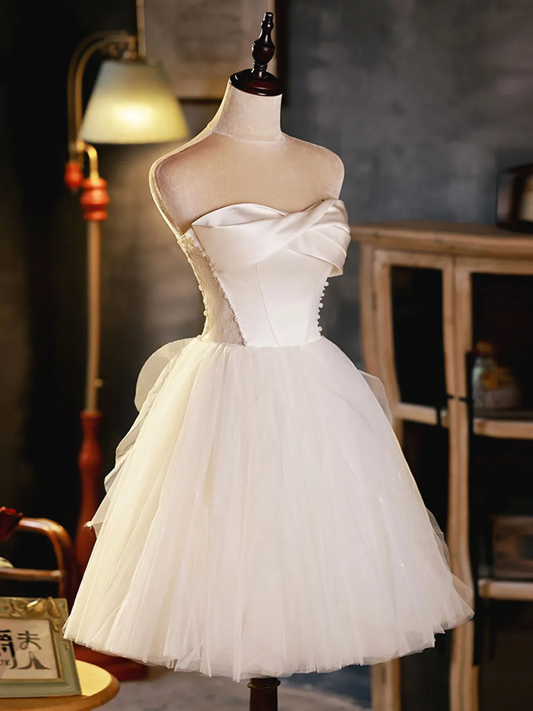White Sweetheart Neck Tulle Short Prom Dress, Light Champagne Homecoming Dress