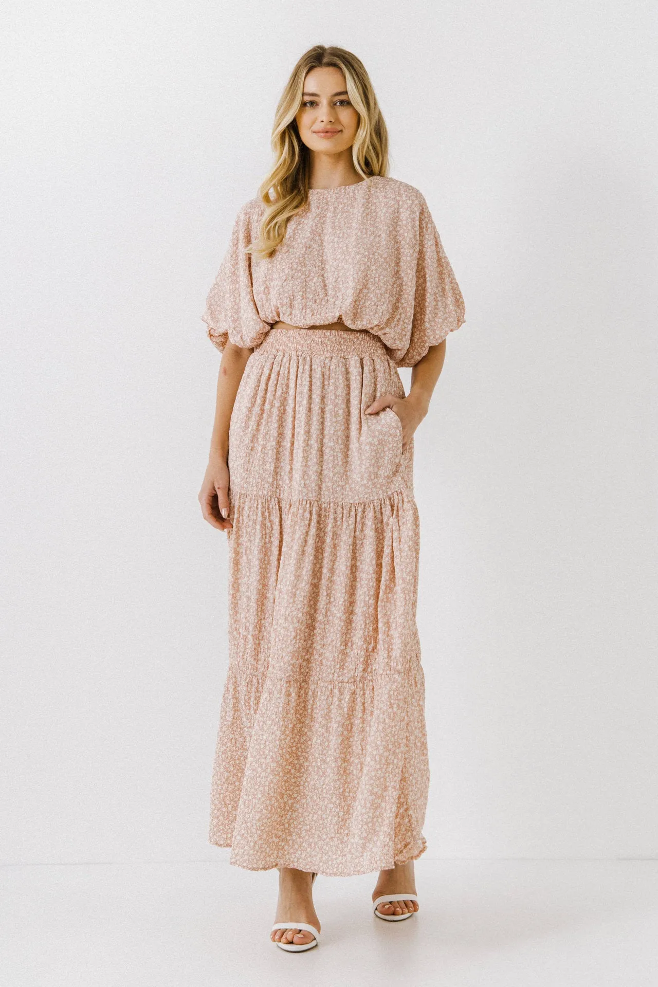 Women Woven Cropped Puff Blouse