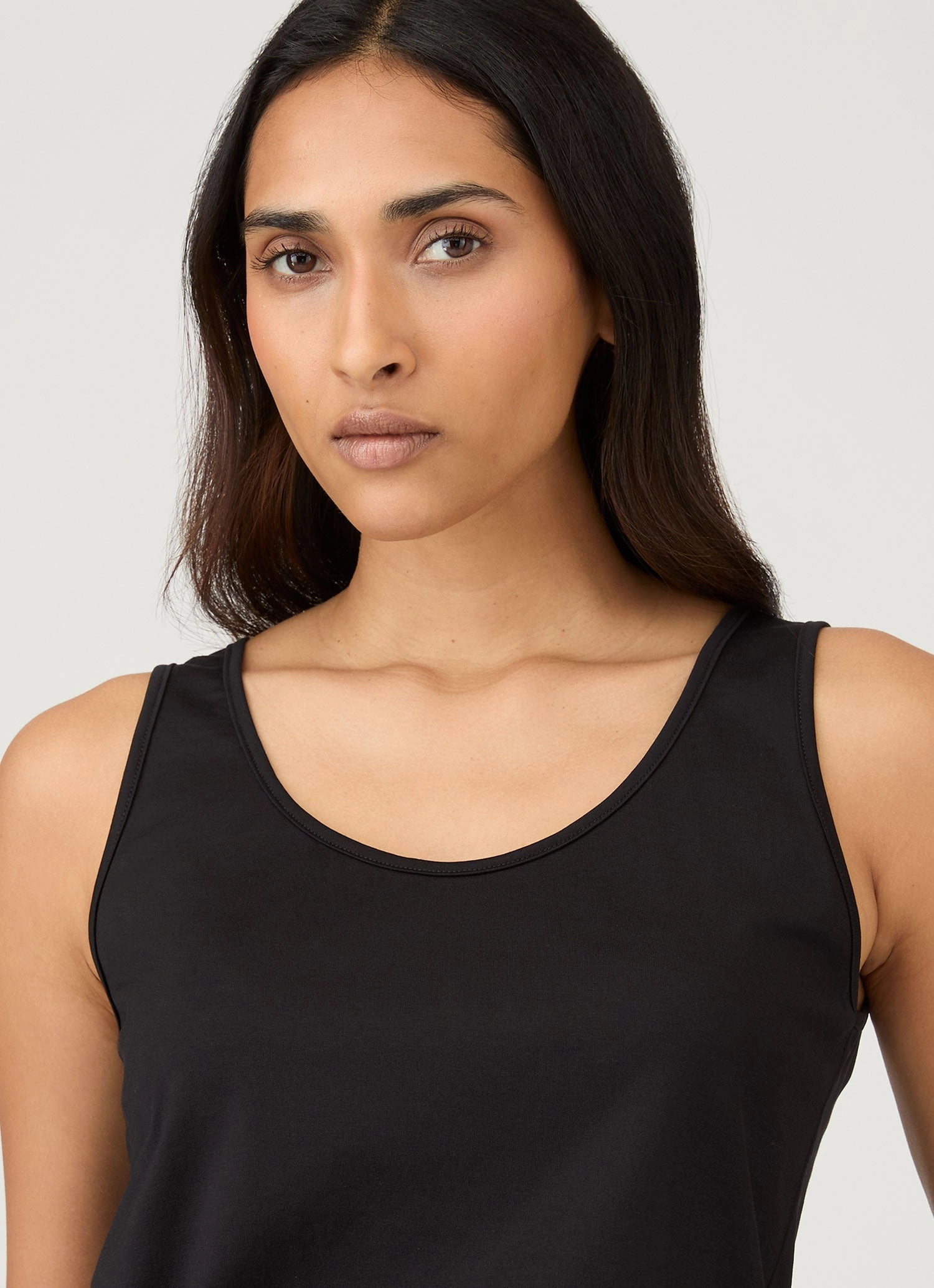 Women's Classic Vest in Black Easy Fit Wear Lightweight Wear
