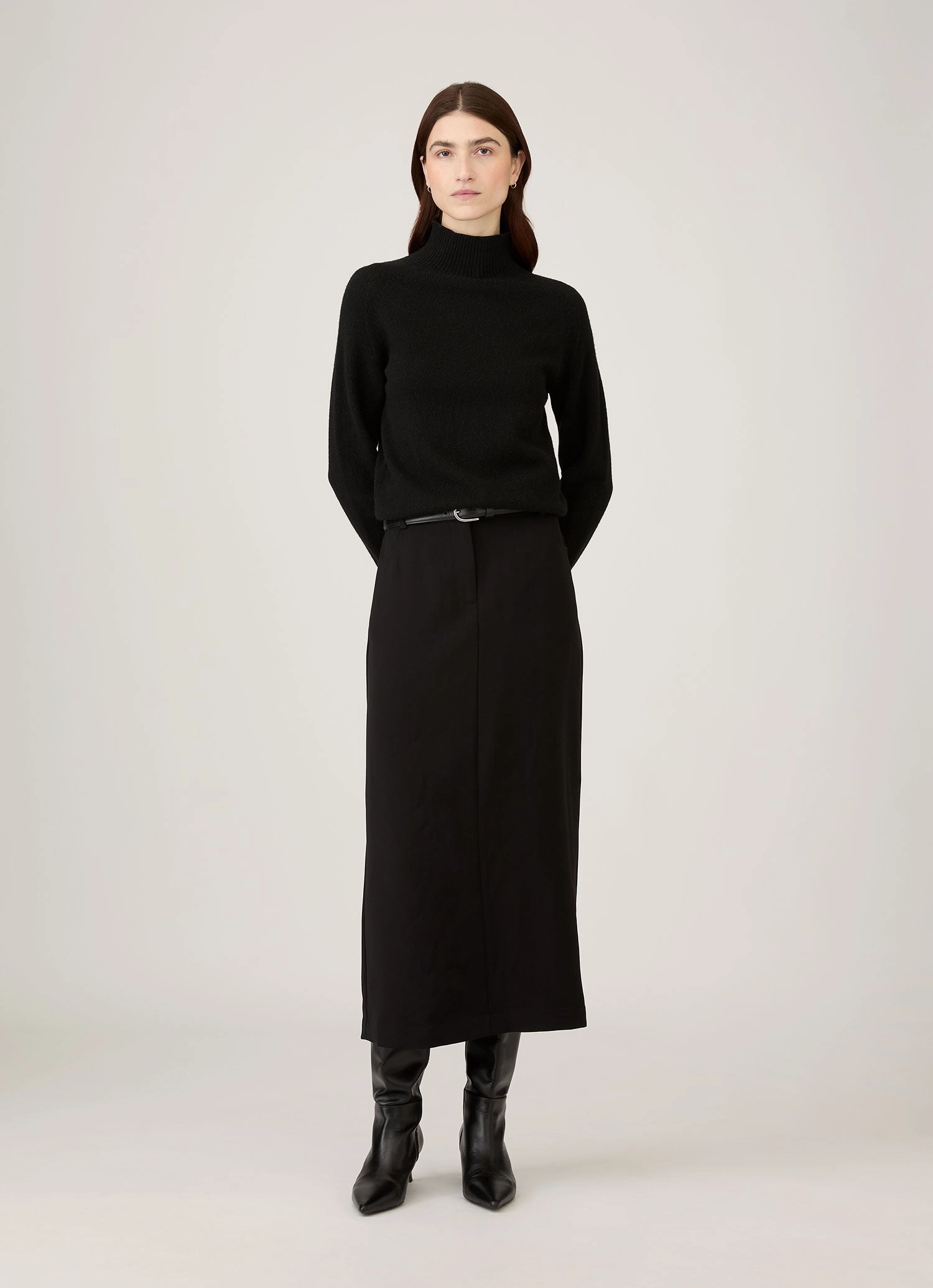 Women's Lambswool Funnel Neck Jumper in Black machine washable material