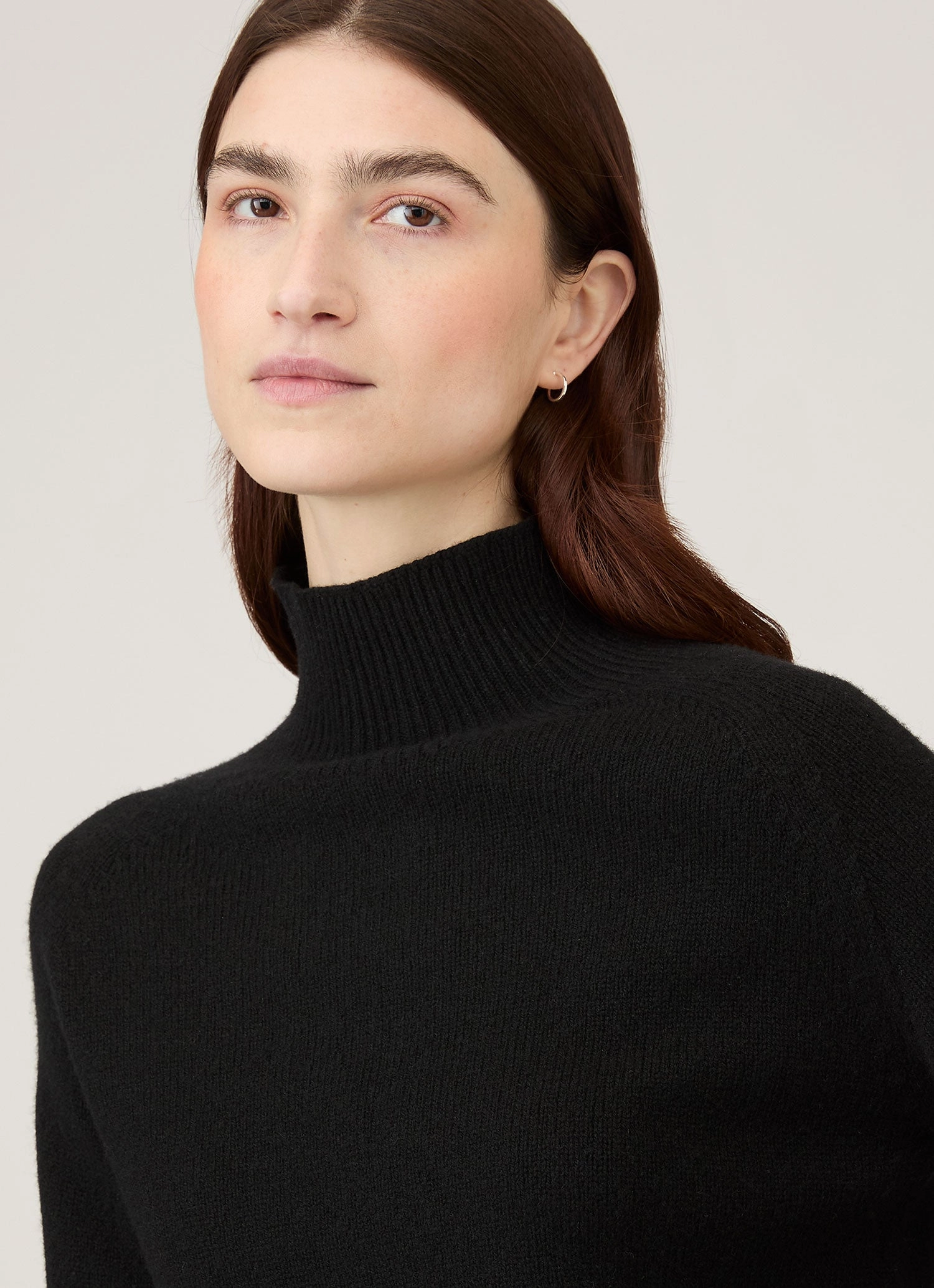 Chic Warmth Women's Lambswool Funnel Neck Jumper in Black