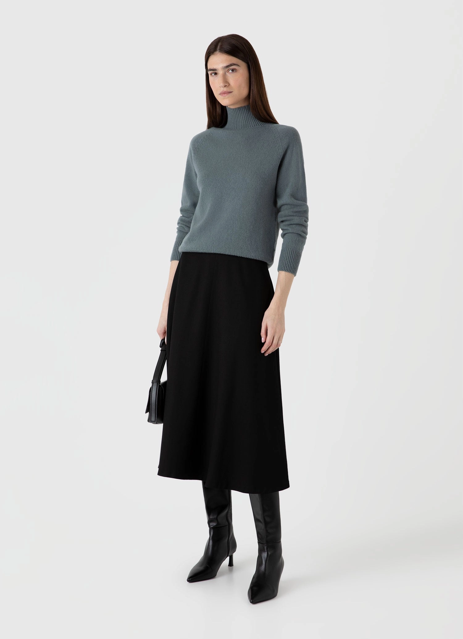 Women's Lambswool Funnel Neck Jumper in Smoke Green Effortless Look Thermochromic Fiber Applications