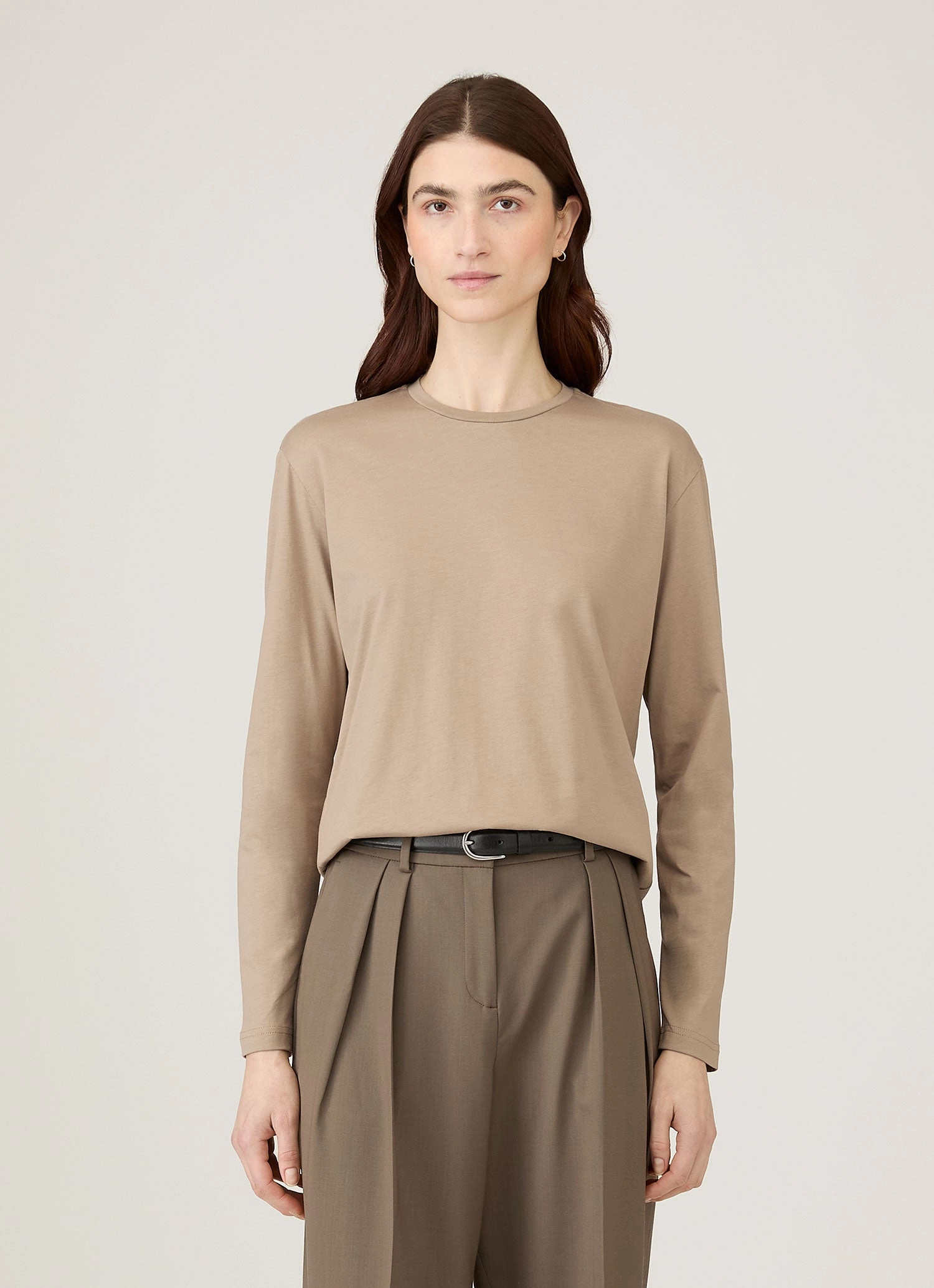 Women's Long Sleeve Boy Fit T-shirt in Mink Essential Layer