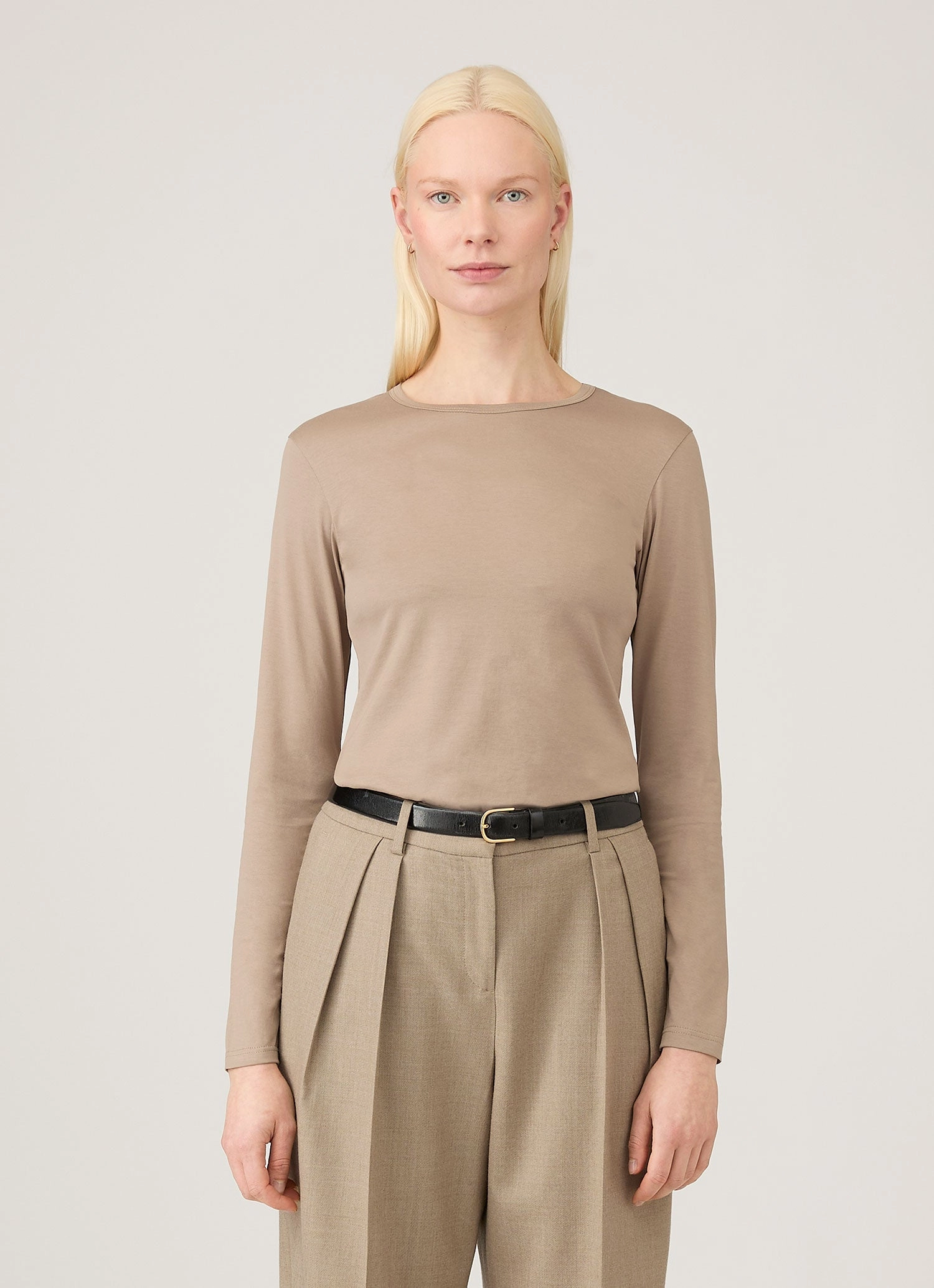 Layering Essential Vegan Women's Long Sleeve Classic T-shirt in Mink