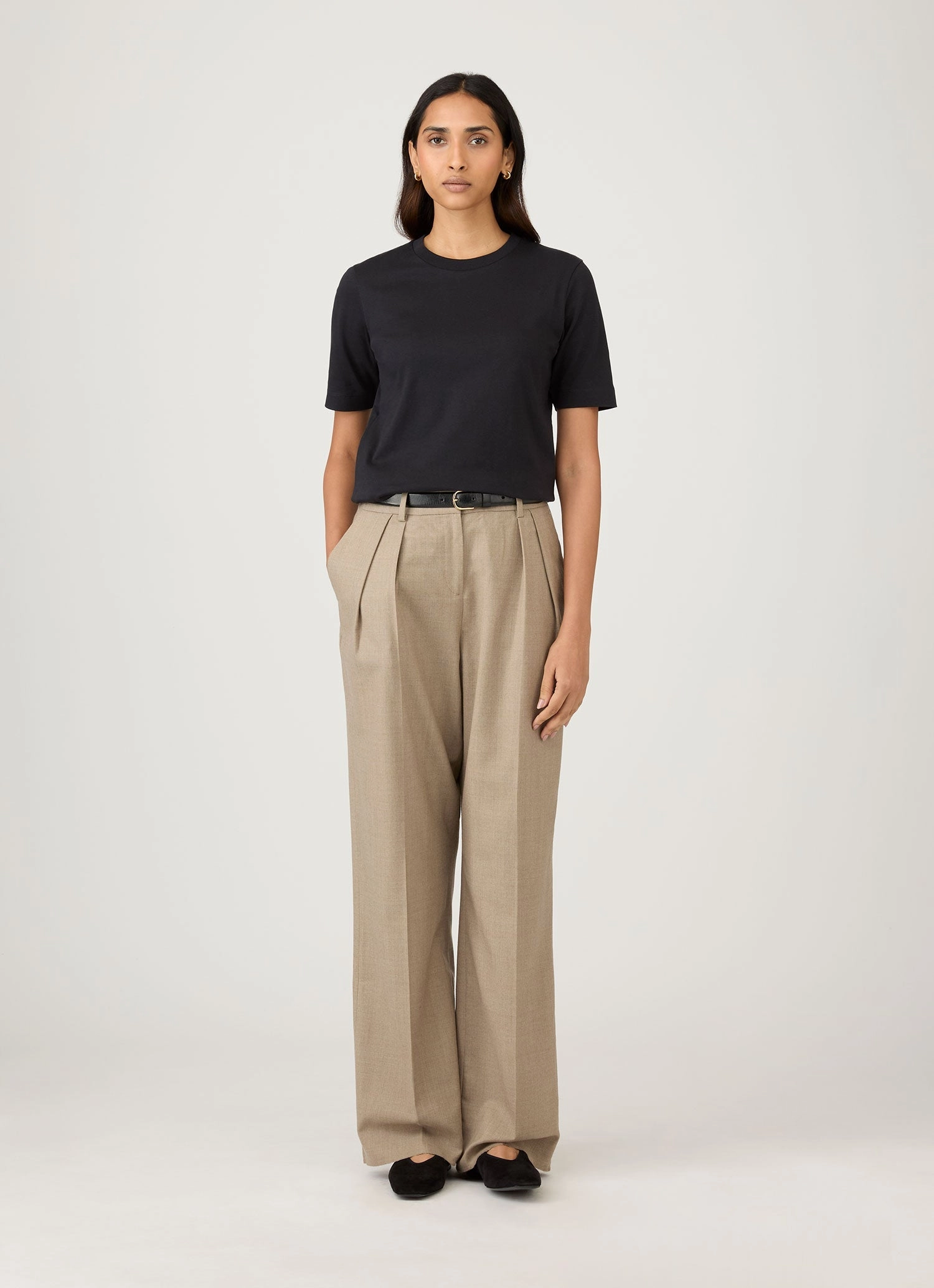 Women's Mid Sleeve T-shirt in Black Biodegradable Textile