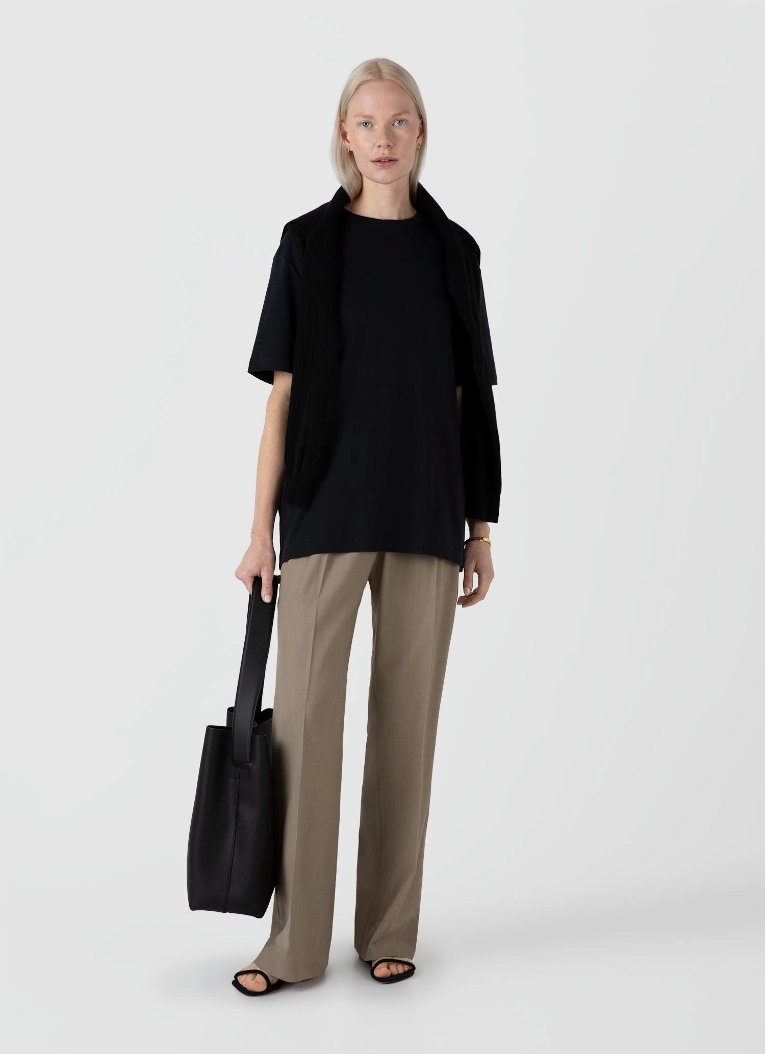 Women's Oversized Heavyweight T-shirt in Black Soft and Flexible