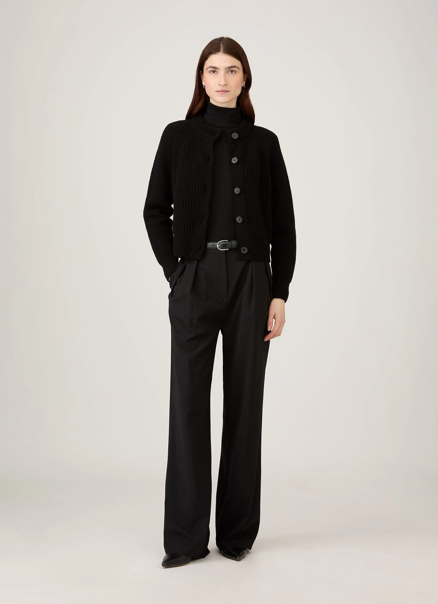 Office Trend Cold Comforted Women's Ribbed Crew Neck Cardigan in Black